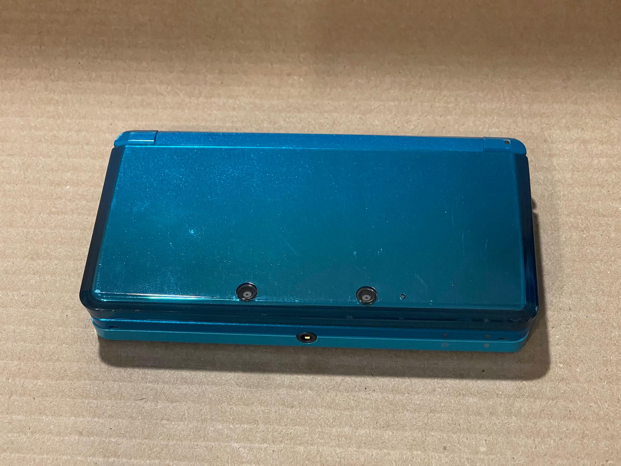 Used, Nintendo 3DS, Aqua Blue, + Games