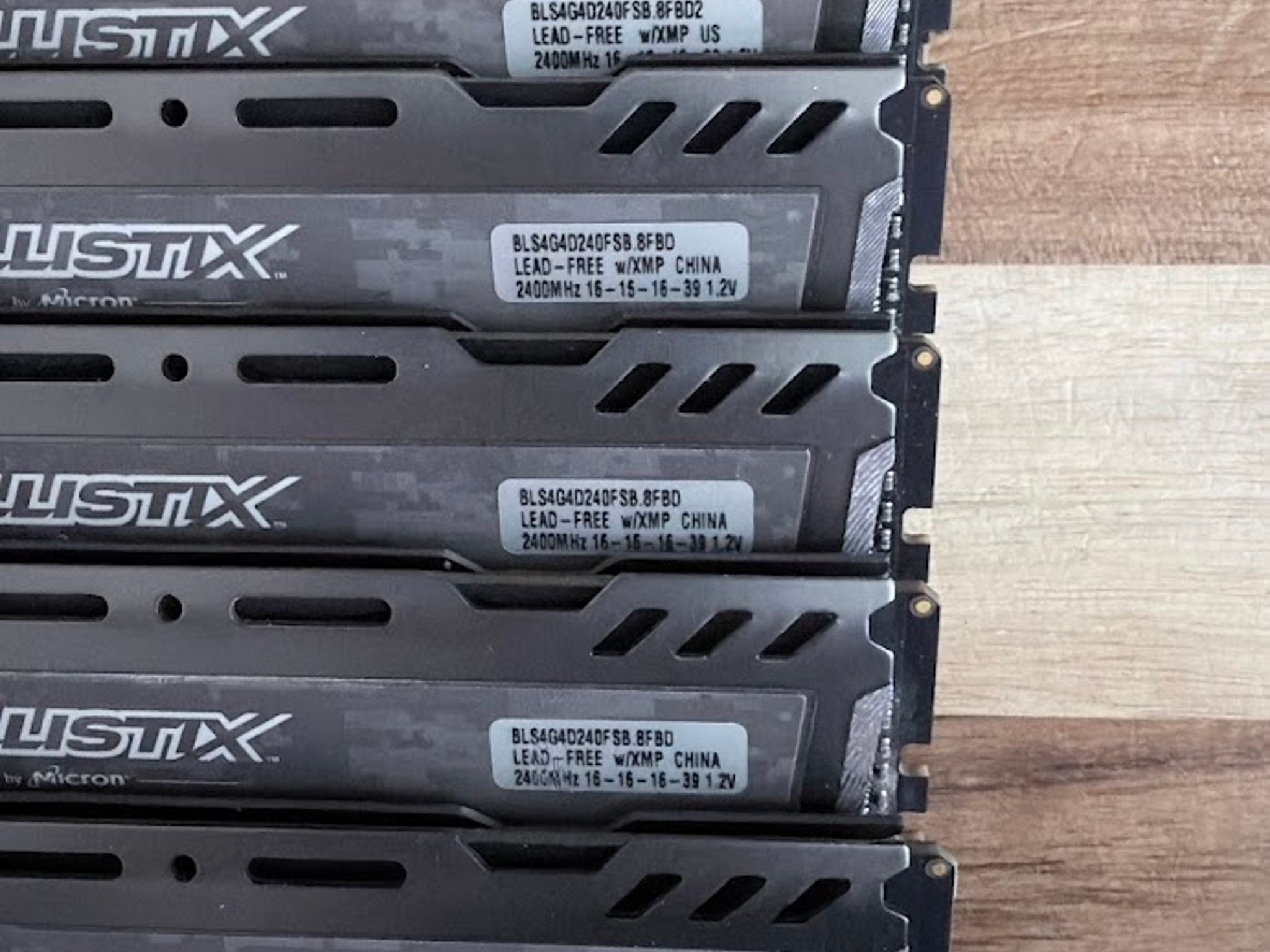 Crucial 4GB PC4-19200 DDR4-2400MHz