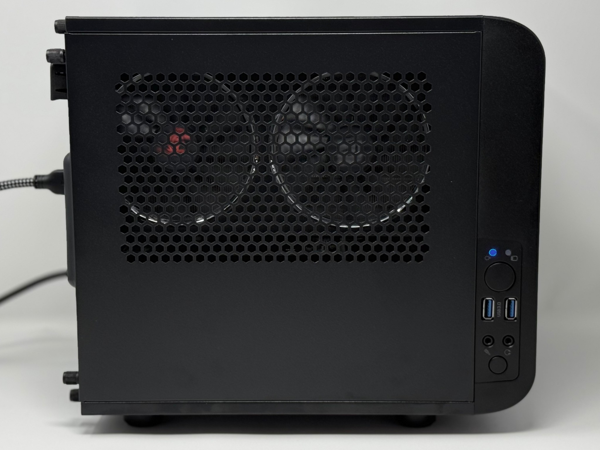 🧊The Cube™️ v2 - RX 5700XT | 2TB SSD | Ryzen 5 3600 | 16GB DDR4