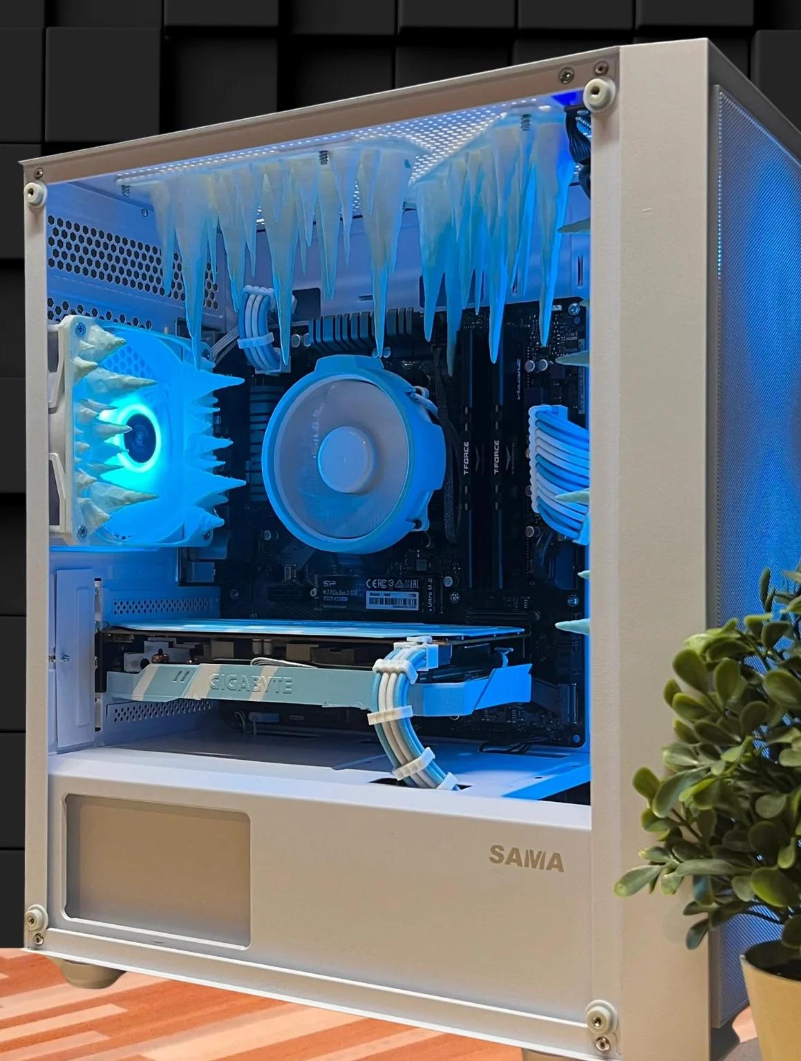 Blue ice 1080p esports  2400g with a 5500xt 16g of ram