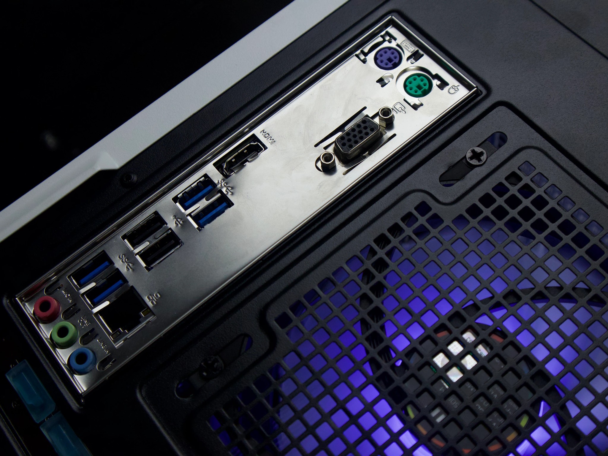 🖤💜🤍 Gaming PC | RX 6600XT ⚫ Ryzen 5 3600 🟣 16GB RAM ⚪ 1TB NVMe