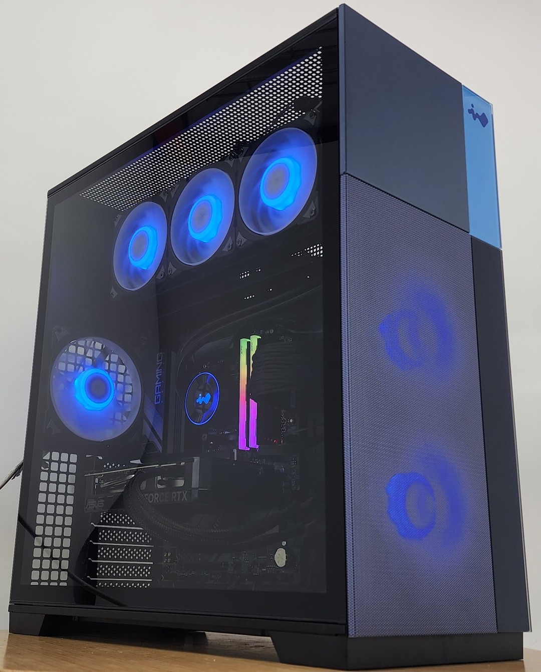 Gaming PC Ryzen 9 9900X 32GB RAM 2TB SSD RTX 4070 SUPER 12GB