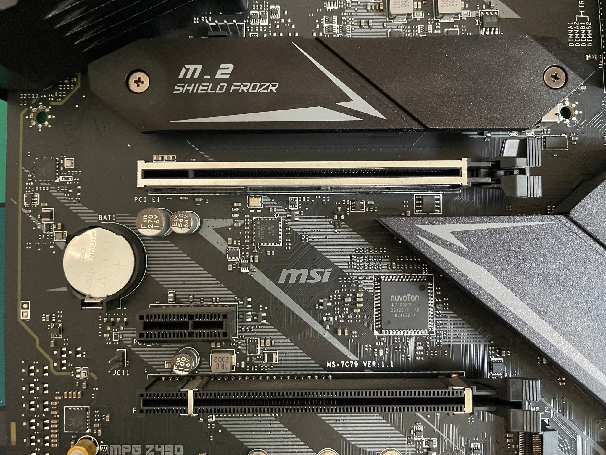 MSI MPG Z490 GAMING EDGE WIFI w/Intel Core i7-10700k and Kingston HyperX Fury DDR4 3000 32GB Kit