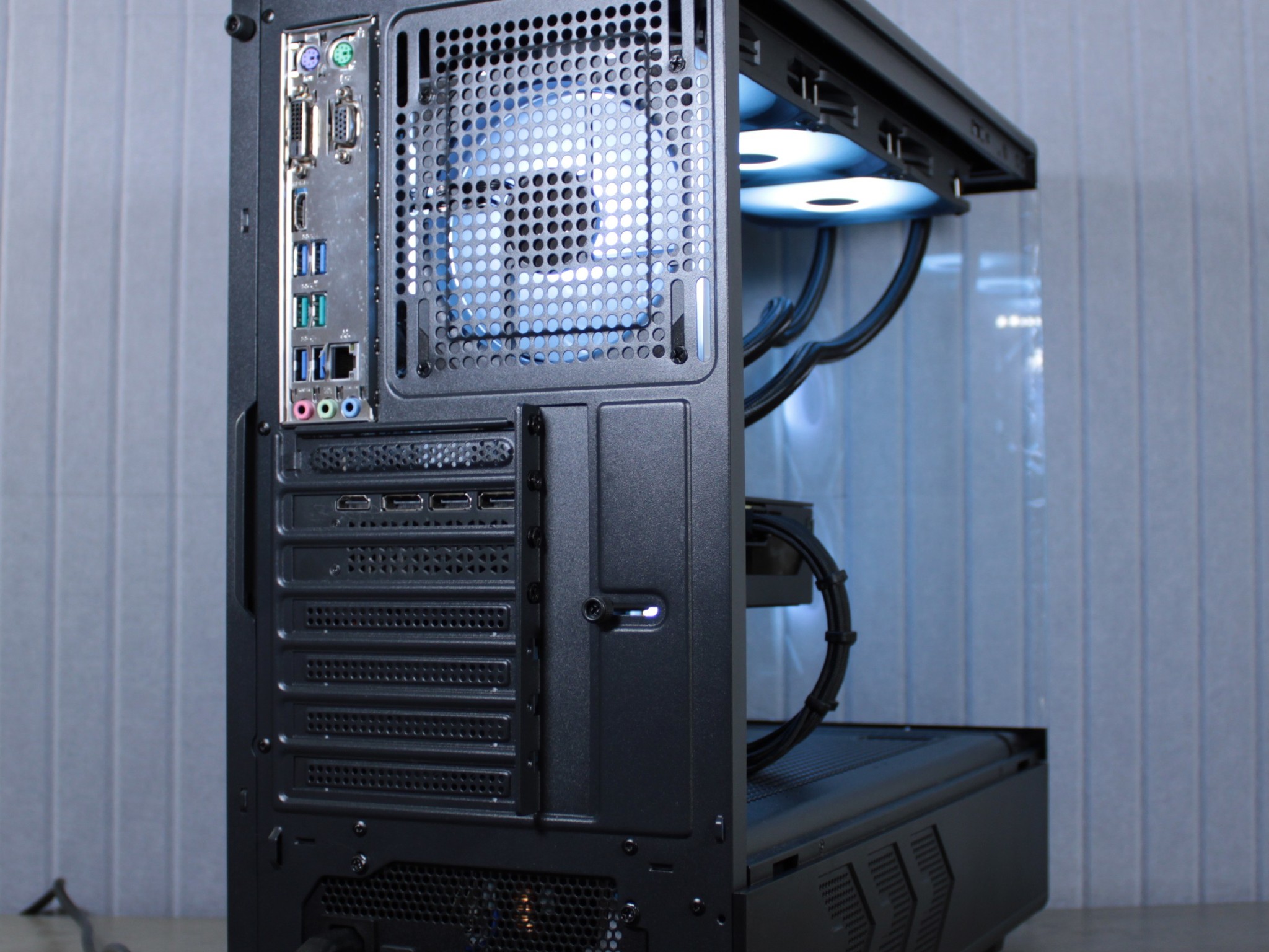 RTX 3080 10GB | Ryzen 5 5500 | 32GB ddr4 3200 MHz | 1.5 TB storage | B450 MB | WiFi | Win 11 | 1440P