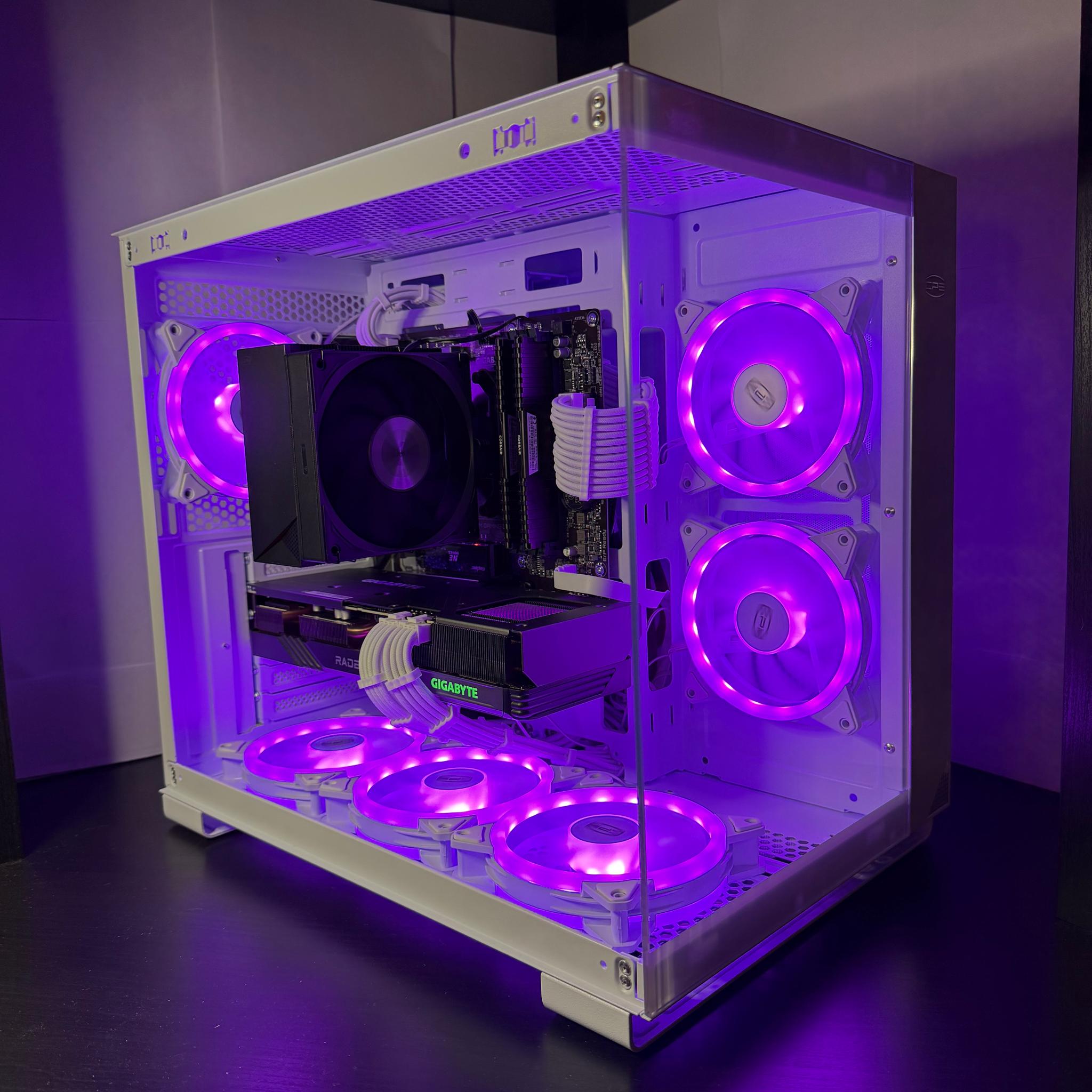 Gaming PC // Gigabyte RX 7600XT 12GB // Ryzen 5 5500 // 16 GB Ram // 1 TB NVME SSD
