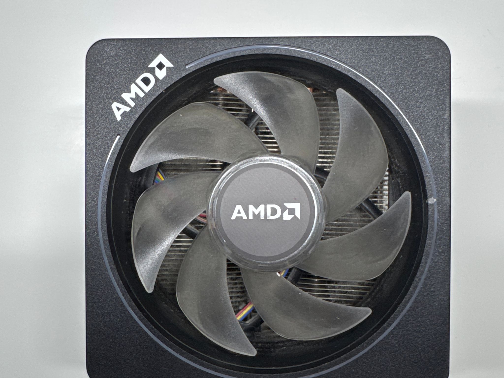 AMD Ryzen 7 3700X - AM4 Compatible (Box and Stock Fan Included)