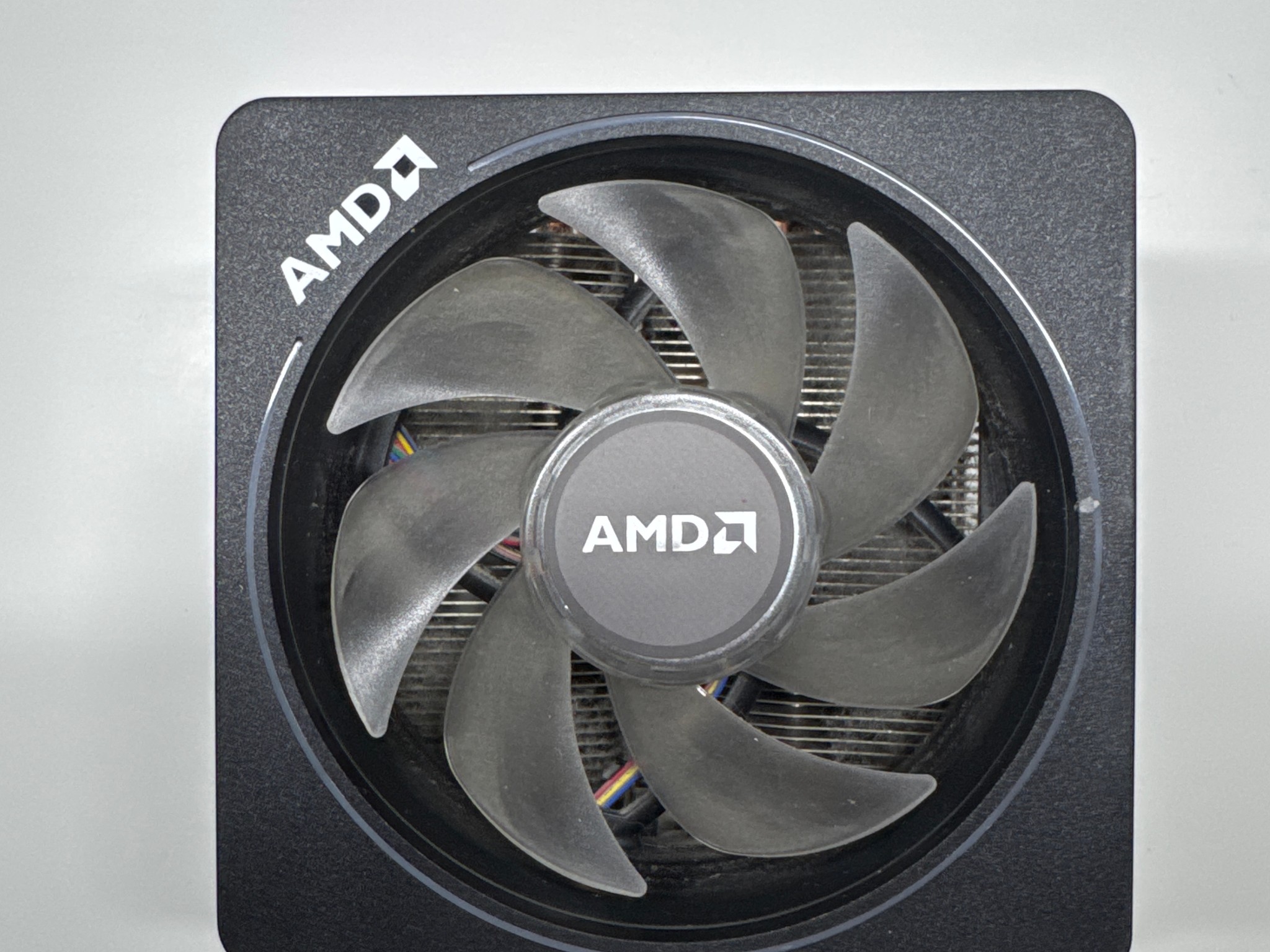 AMD Ryzen 7 3700X - AM4 Compatible (Box and Stock Fan Included)