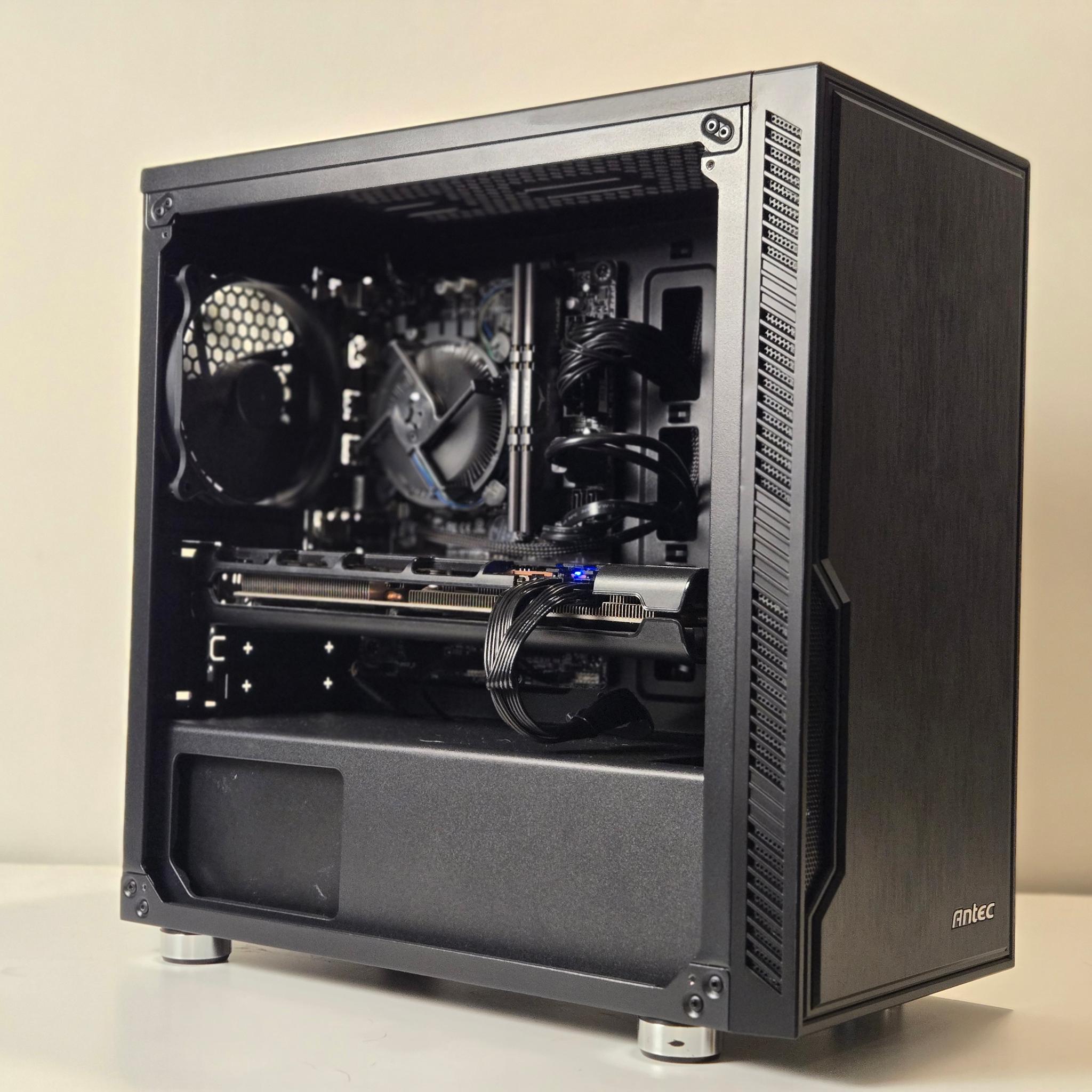 RX 5700 XT | i5 7400 | 16gb DDR4 | 1tb Storage