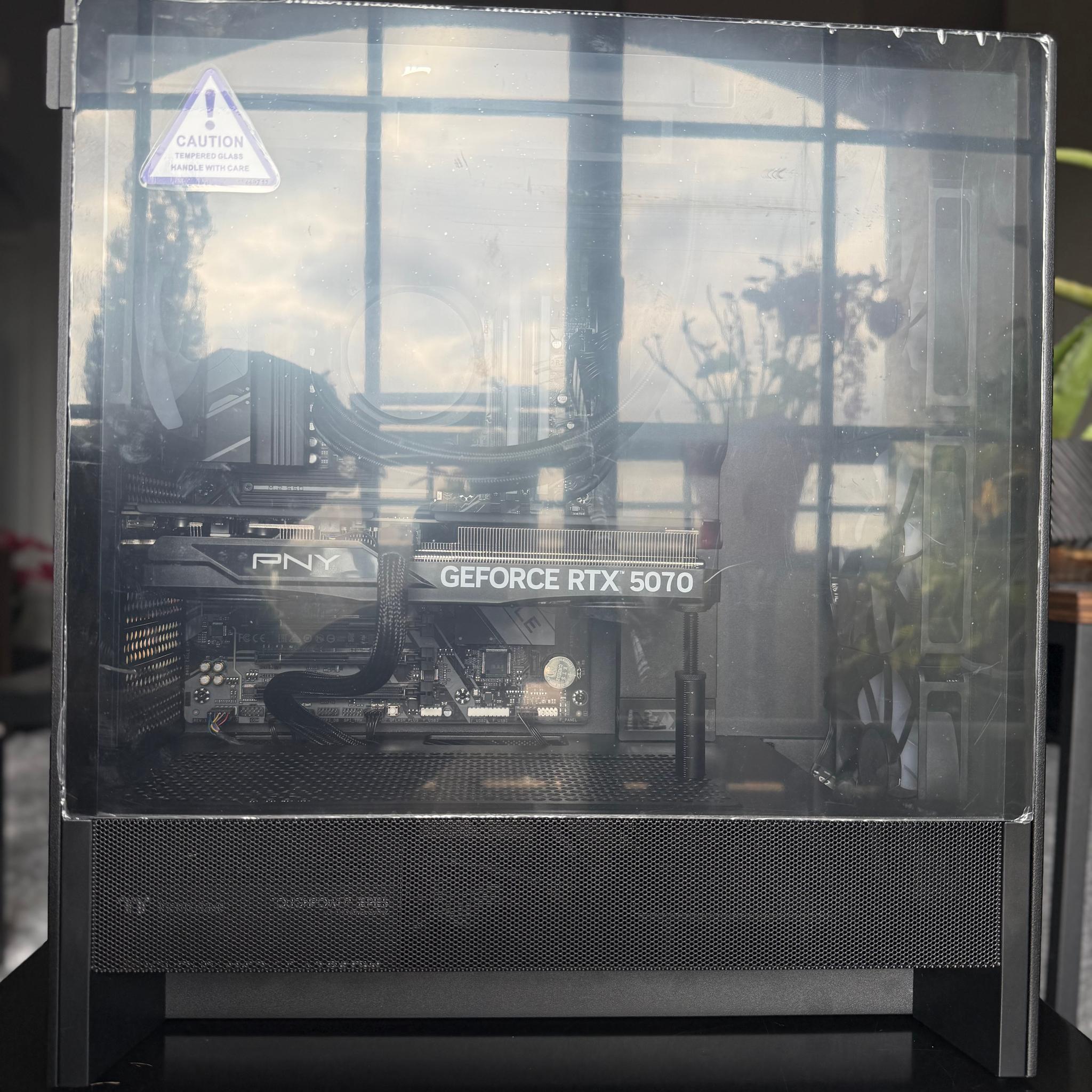 RTX 5070 - 7600X - 2TB Gaming Pc