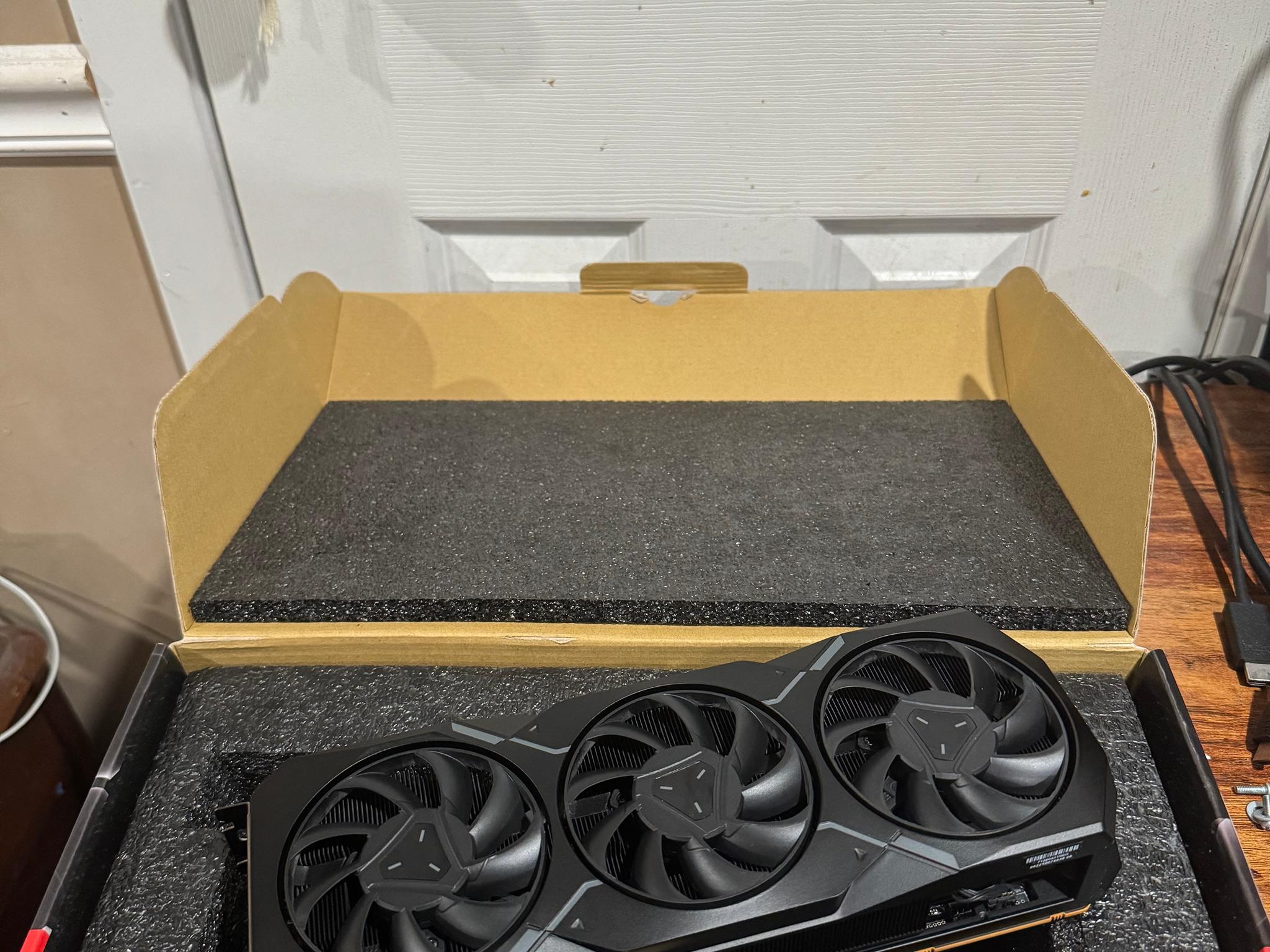ASRock AMD Radeon RX 7900 XT