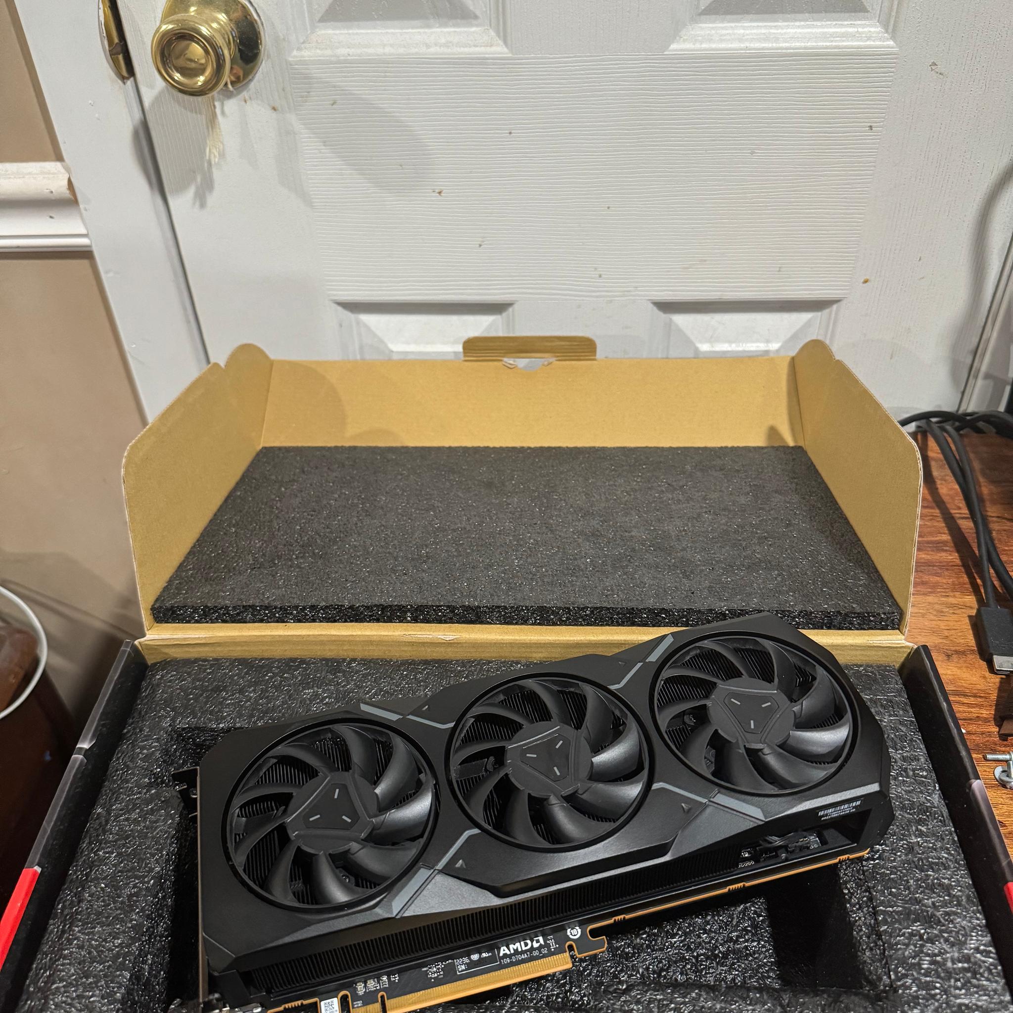 ASRock AMD Radeon RX 7900 XT