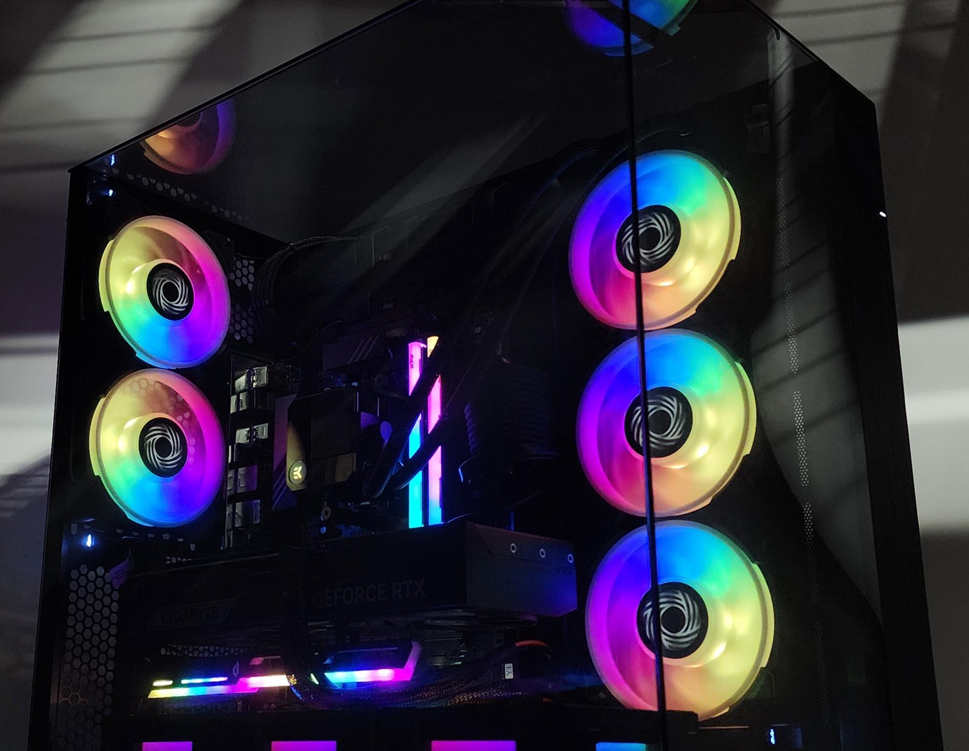Gaming PC Ryzen 7 9700X 32GB RAM 2TB SSD RTX 5070 Ti 16GB Windows 11 Computer