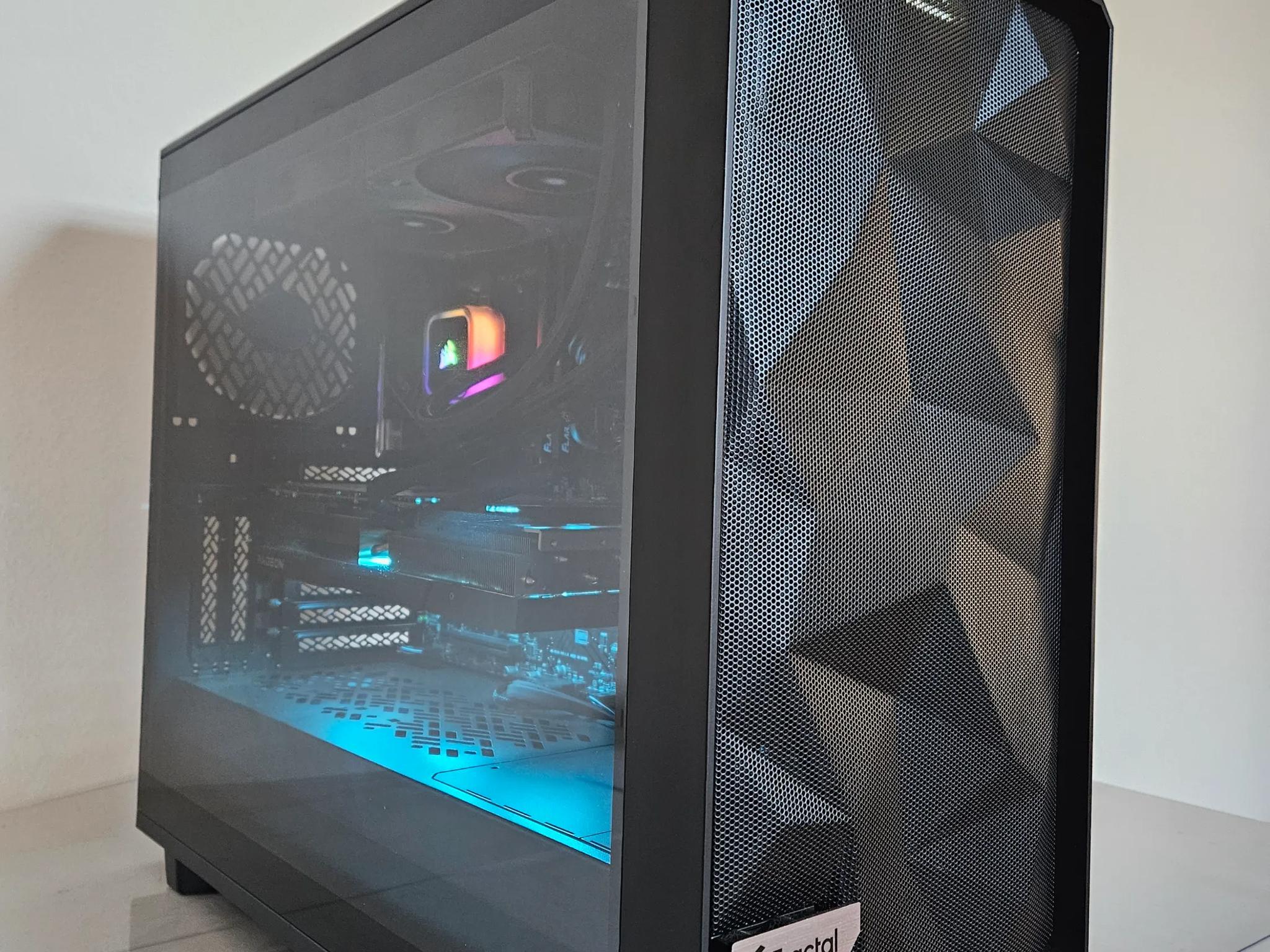High End Gaming PC Ryzen 7 7800X3D RX 7900 XTX 32GB RAM 1TB SSD WIFI