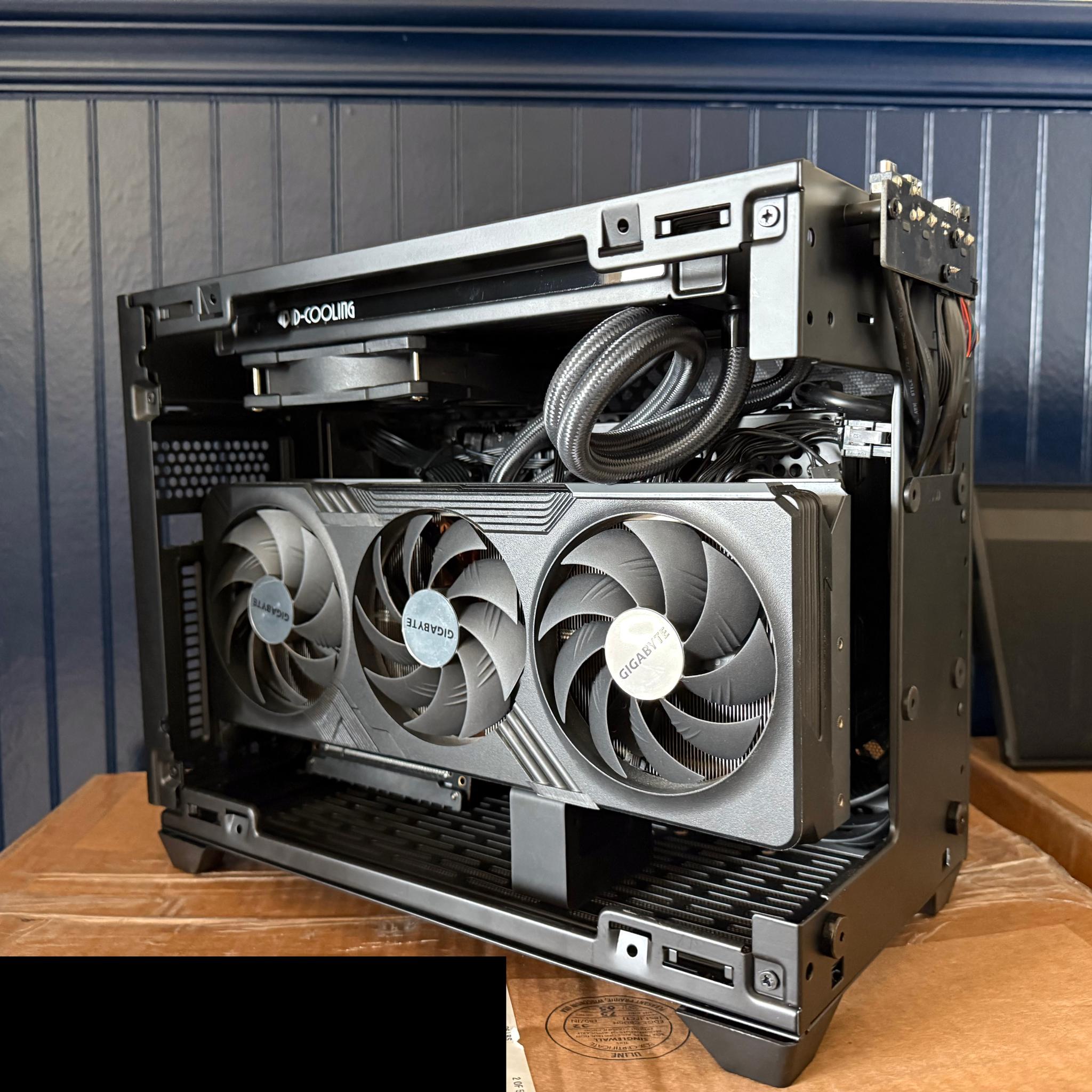 Ryzen 7 7700/ Radeon 7900XTX/ 4TB SSD/ 32GB DDR5 RAM Mini-ITX SFF Gaming PC