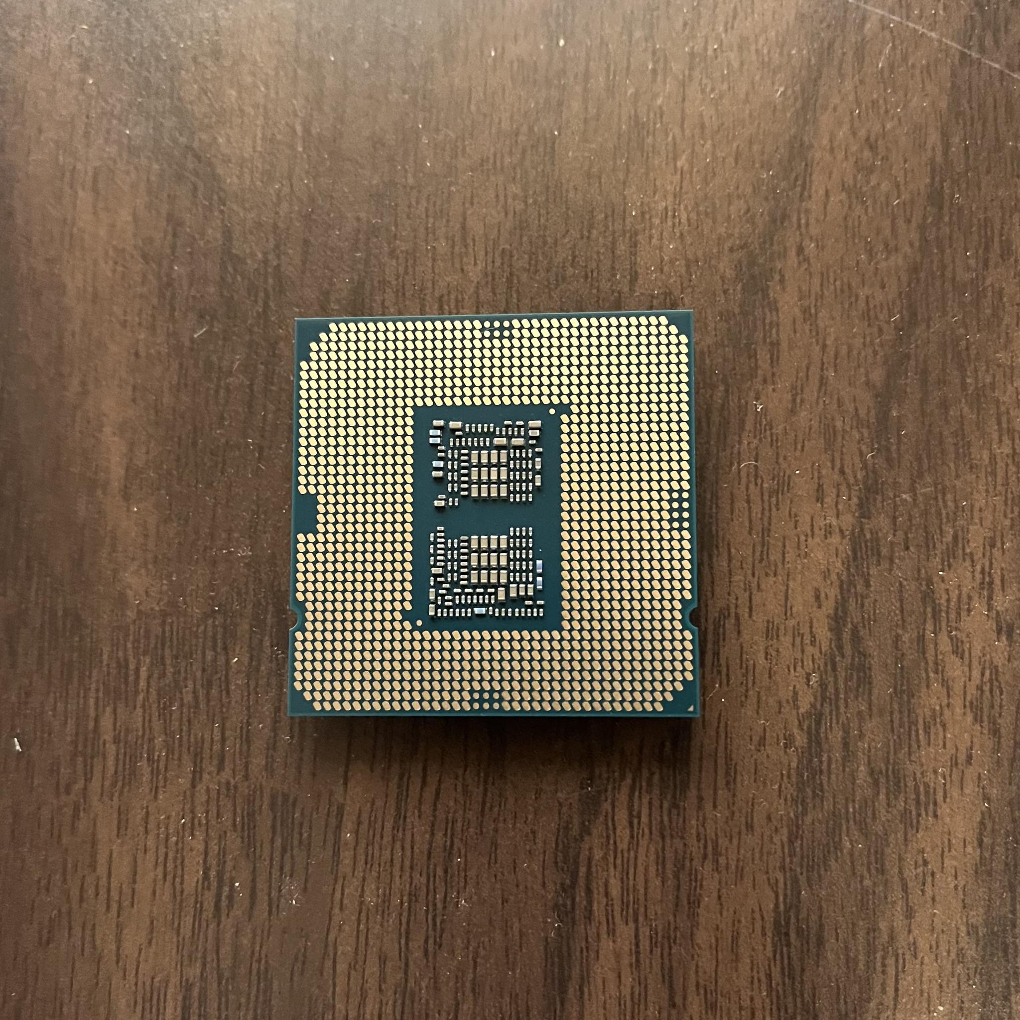 I9-10850K | 10-Core / 20-Thread |