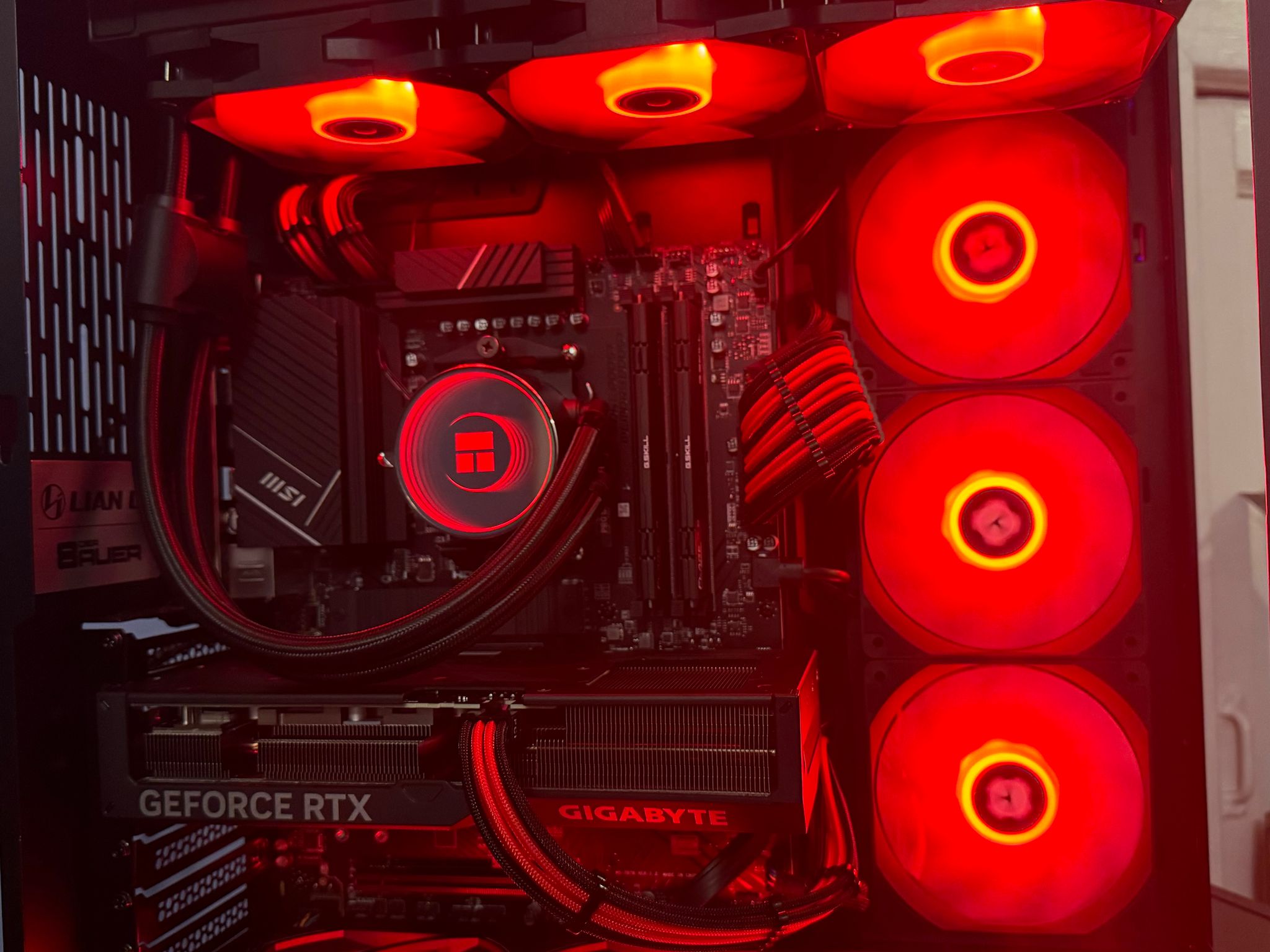 🔴⚫️Black Box⚫️🔴 RTX 4070 | Ryzen 7 7700X | 32GB DDR5 | 1TB SSD