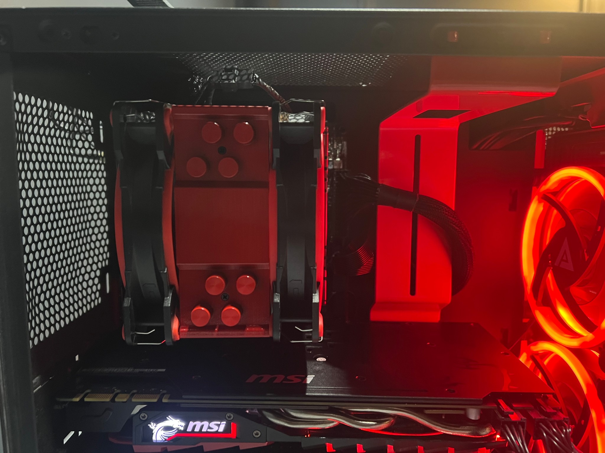 1080p Gaming PC | Ryzen 5 5500 + GTX 1080 | Mini-ITX Red/Black Build | 16GB RAM | Great for eSports