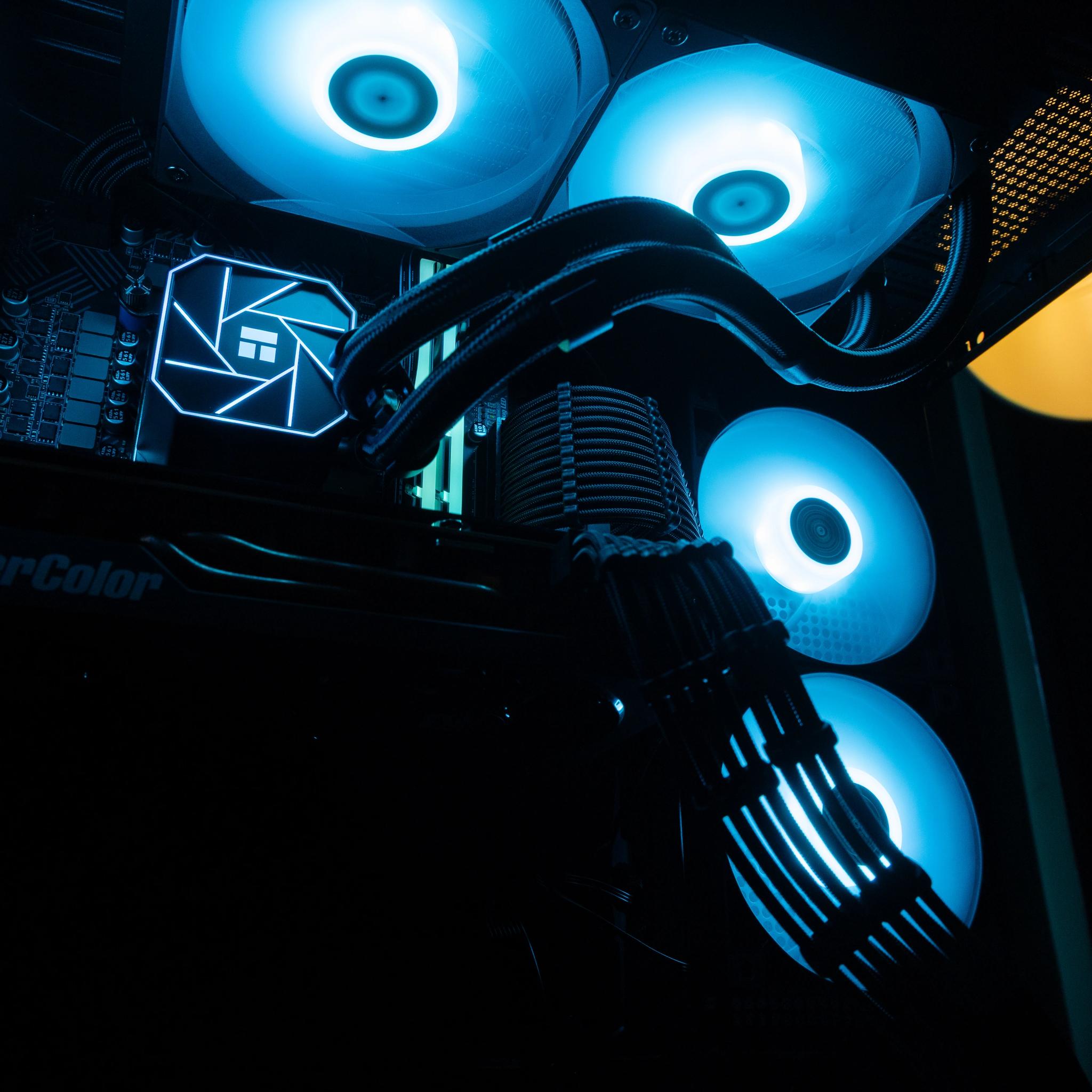 🐺 Cerberus 🐺 AMD RX 5700 XT / Intel Core i5-12500 / 1TB NVME / 32GB Ram / 240 AIO / Windows 11 Pro