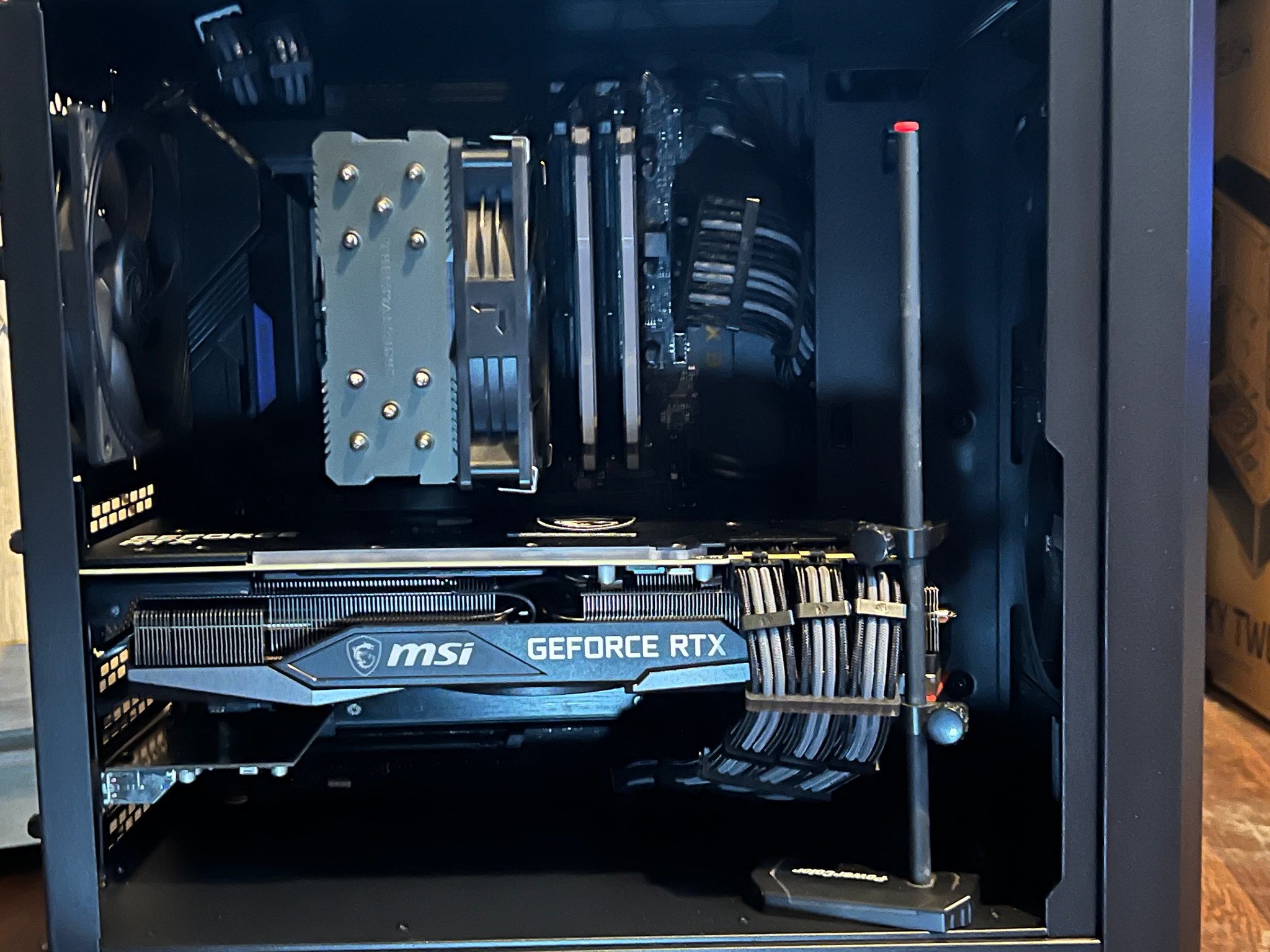 **(Christmas special )**ALL NEW Parts  I5 12600kf with a high endMSI 3080customize rgb to your taste