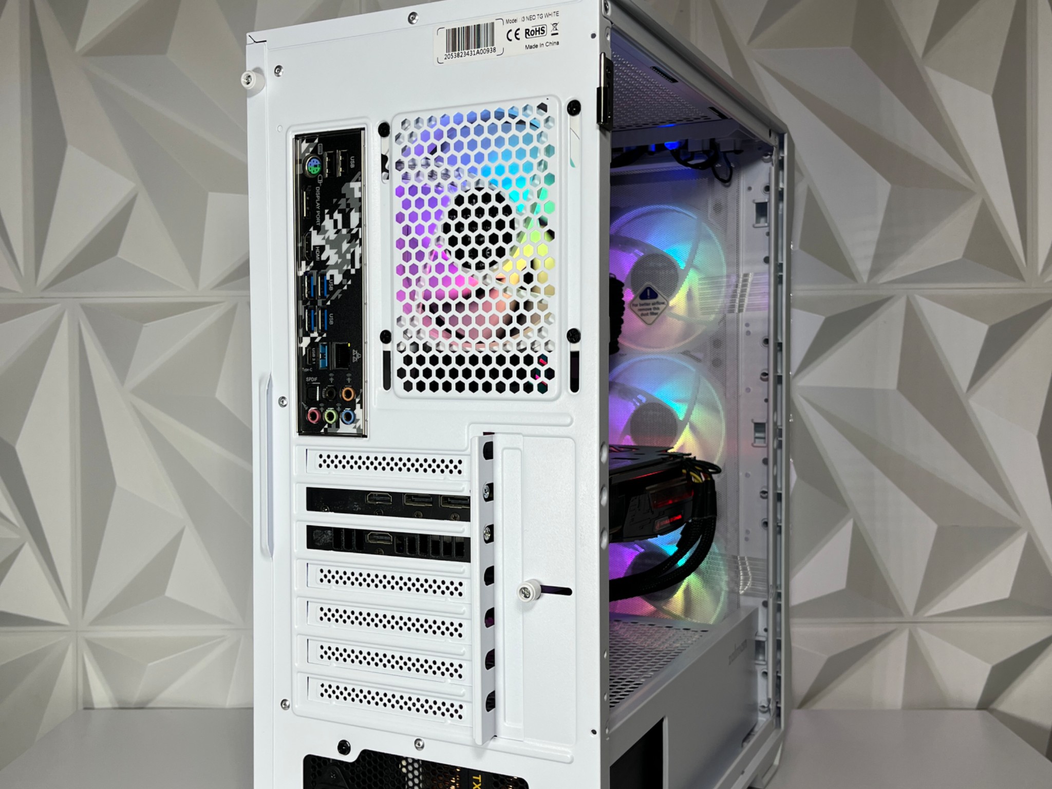 RTX 2060 6GB, Ryzen 7 2700X, 16GB RAM | White RGB Gaming Computer/PC