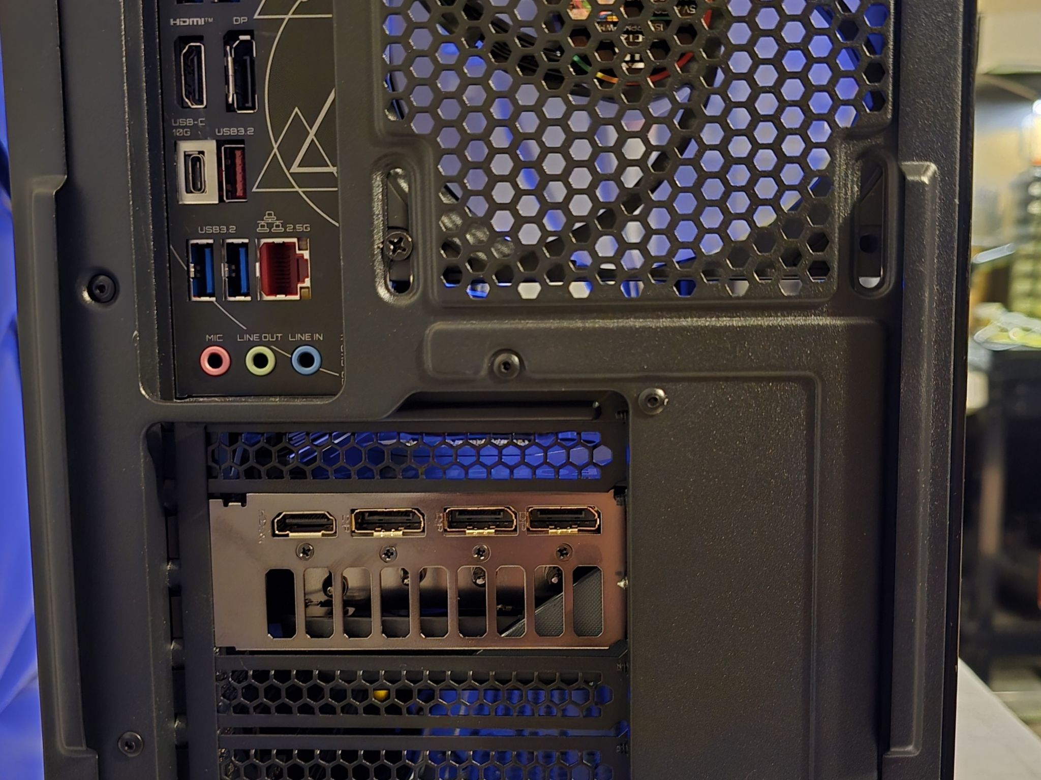 5070 / I7 14700k Battle Blue