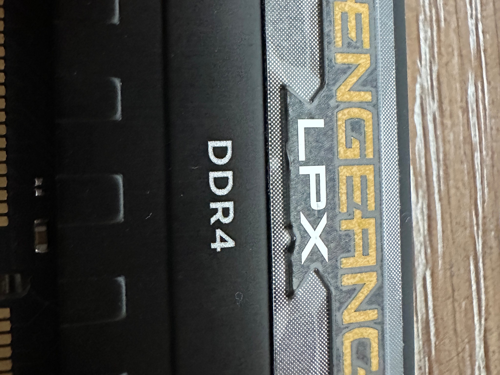 MASSIVE SALE! 32 GB DDR4 Corsair Vengeance LPX 3600MT/s