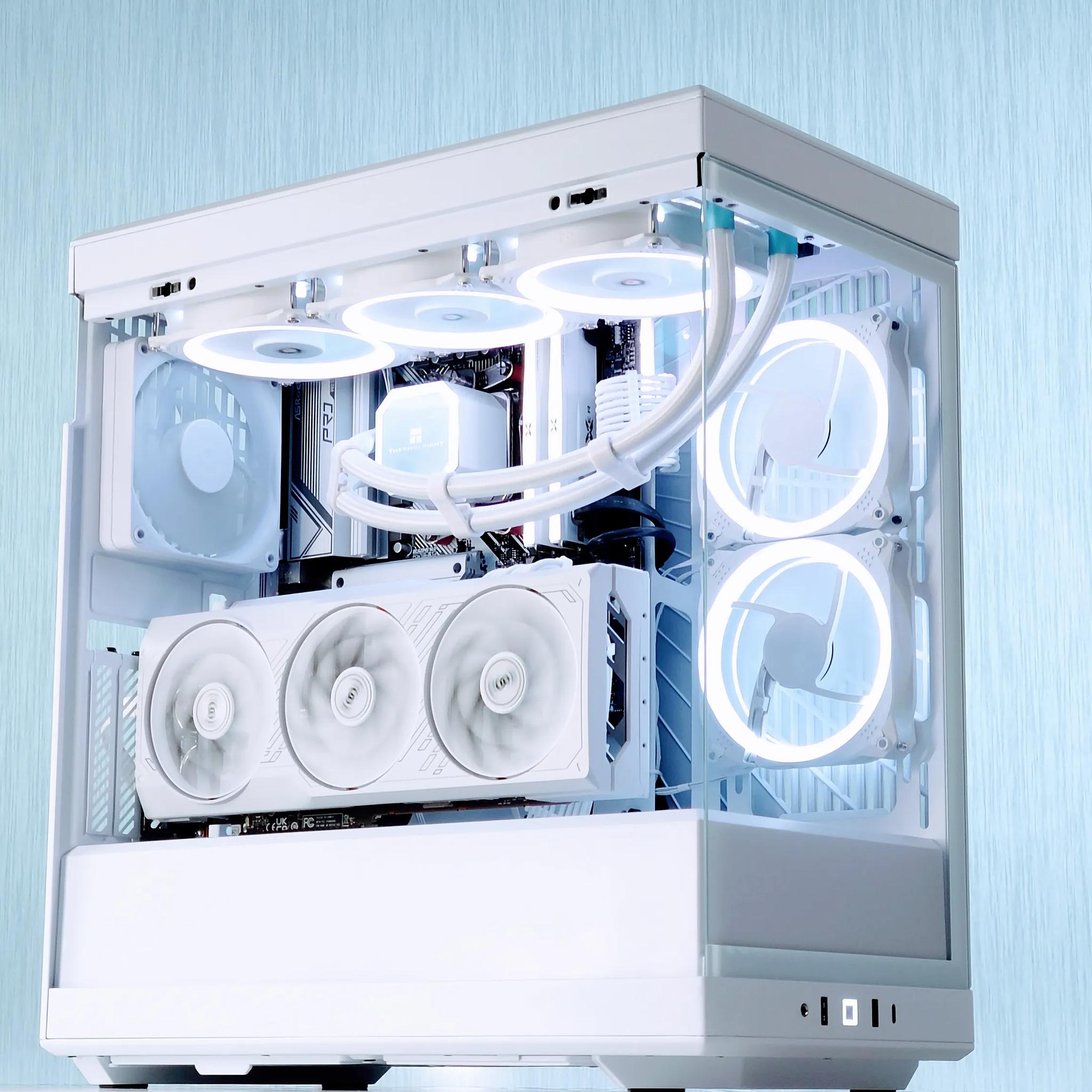 🏞️🤍☁️Liquid Cooled Gaming PC❄️AMD RX 7900 GRE 16GB❄️AMD Ryzen 7 7700❄️32GB DDR5❄️1TB SSD