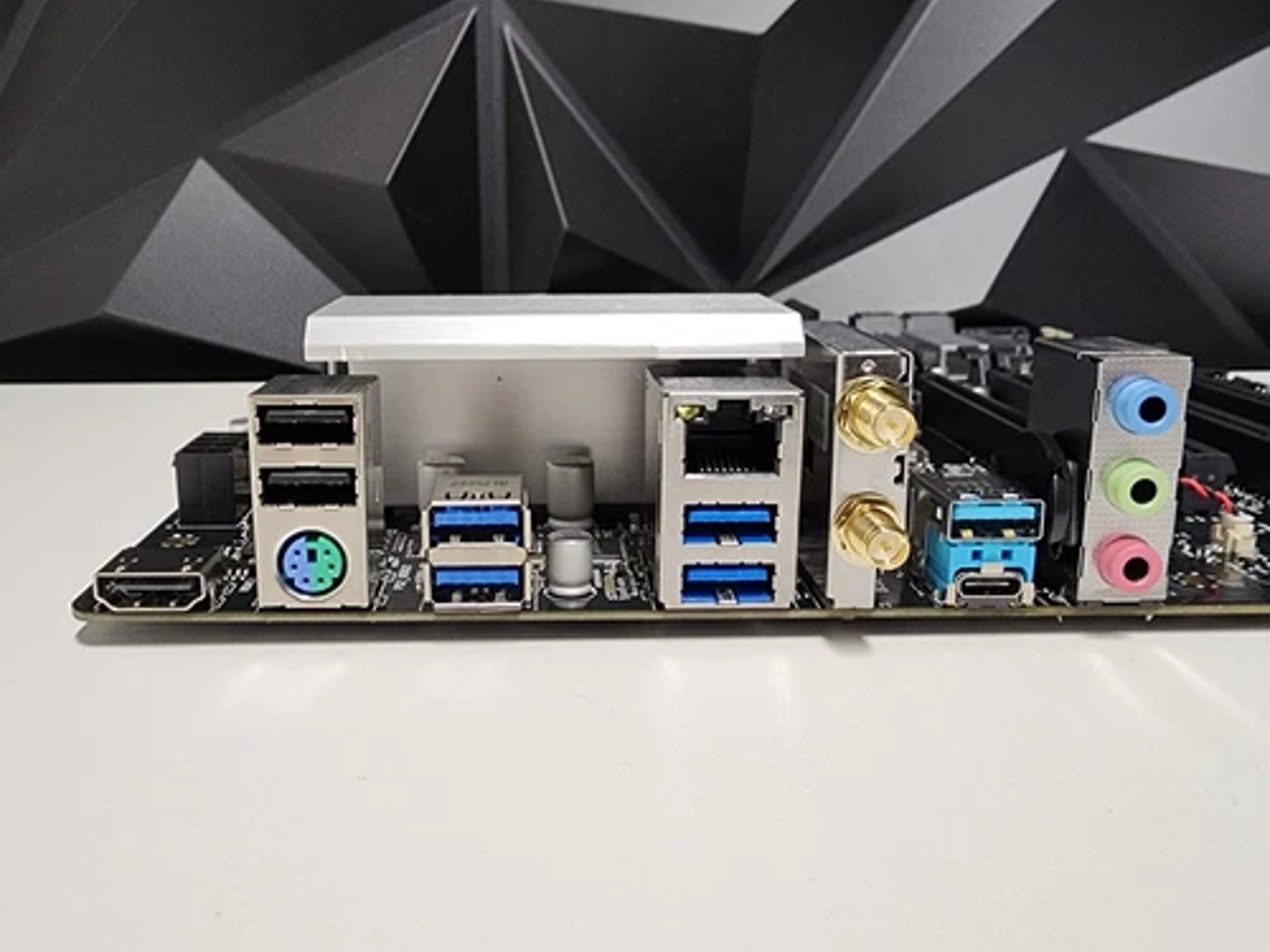UPDATED BIOS ASROCK B550M-C WIFI AM4 DDR4 MATX MOTHERBOARD