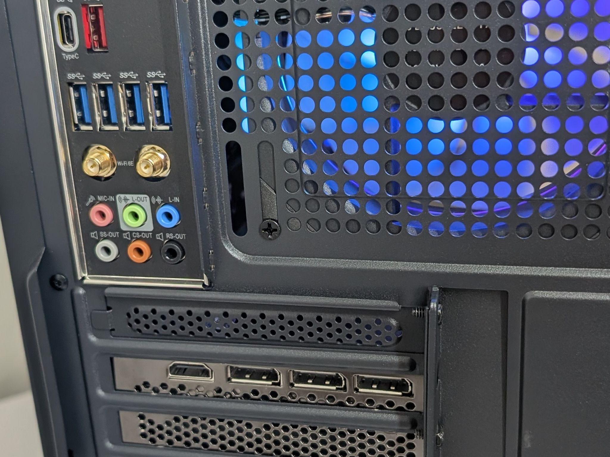 RTX 3090 | RYZEN 5 7600X | 16GB DDR5 | 1TB NVME | 1000W PSU