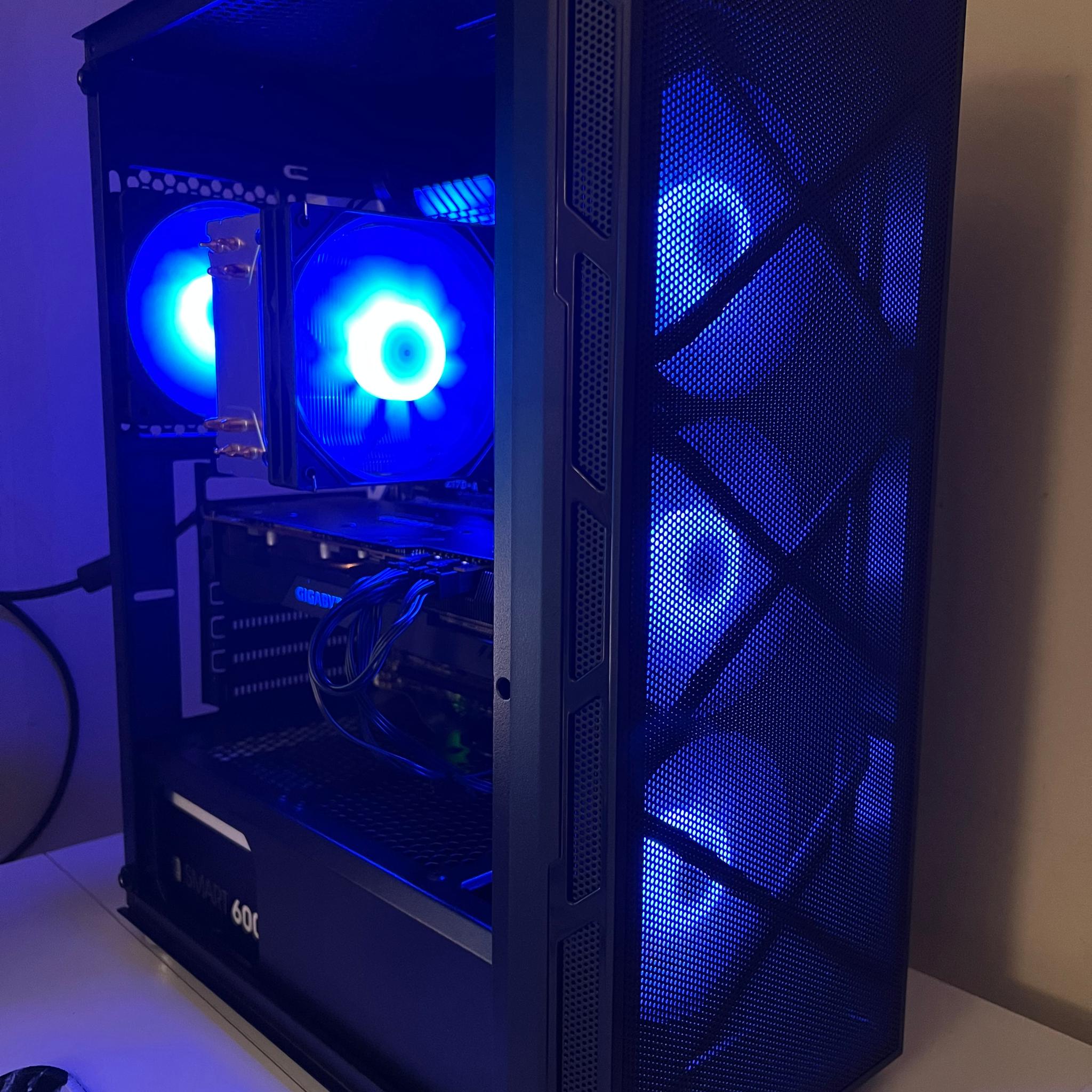 | Rx5700xt 8gb | i7 6700k 4.0ghz |16gb ddr4 3000mhz 1080p/1440p Performance mid-ranged
