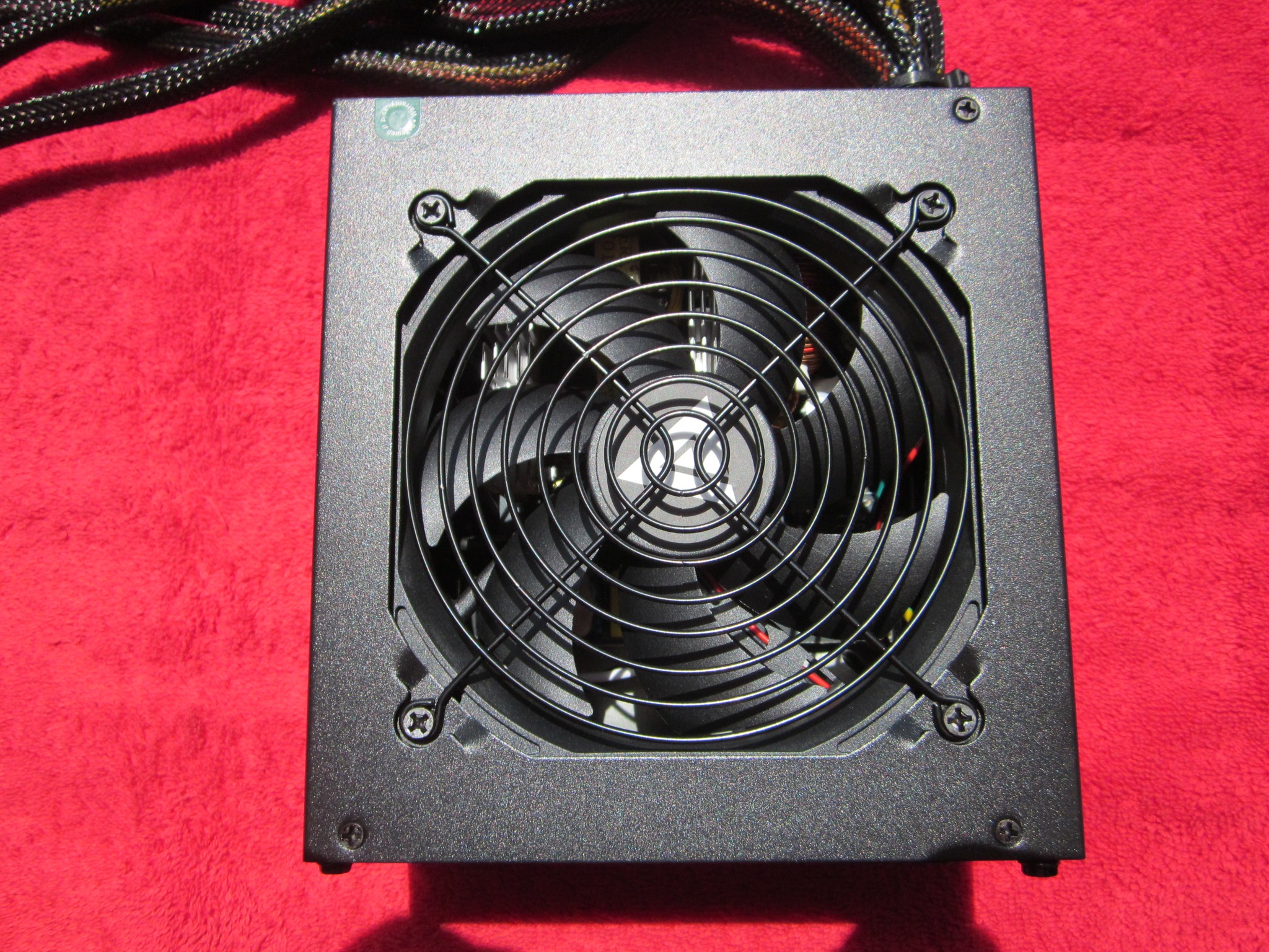 APEVIA SPIRIT 600W ATX Power Supply with Auto-Thermally Controlled 120mm Fan, All Protections