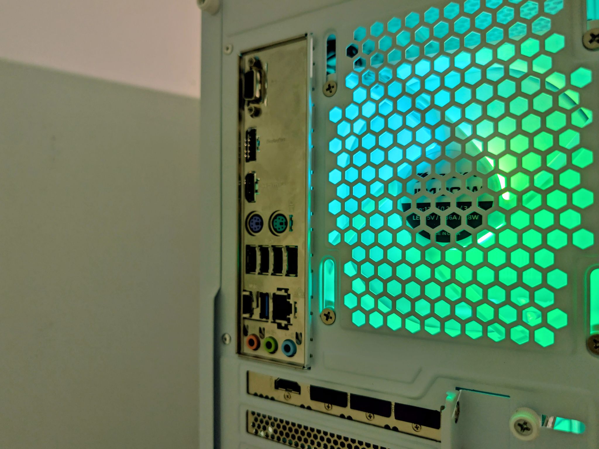 White Budget Gaming PC | Intel i3-12100F | Arc B570 10GB | 32GB RAM | 1TB NVMe SSD | RGB