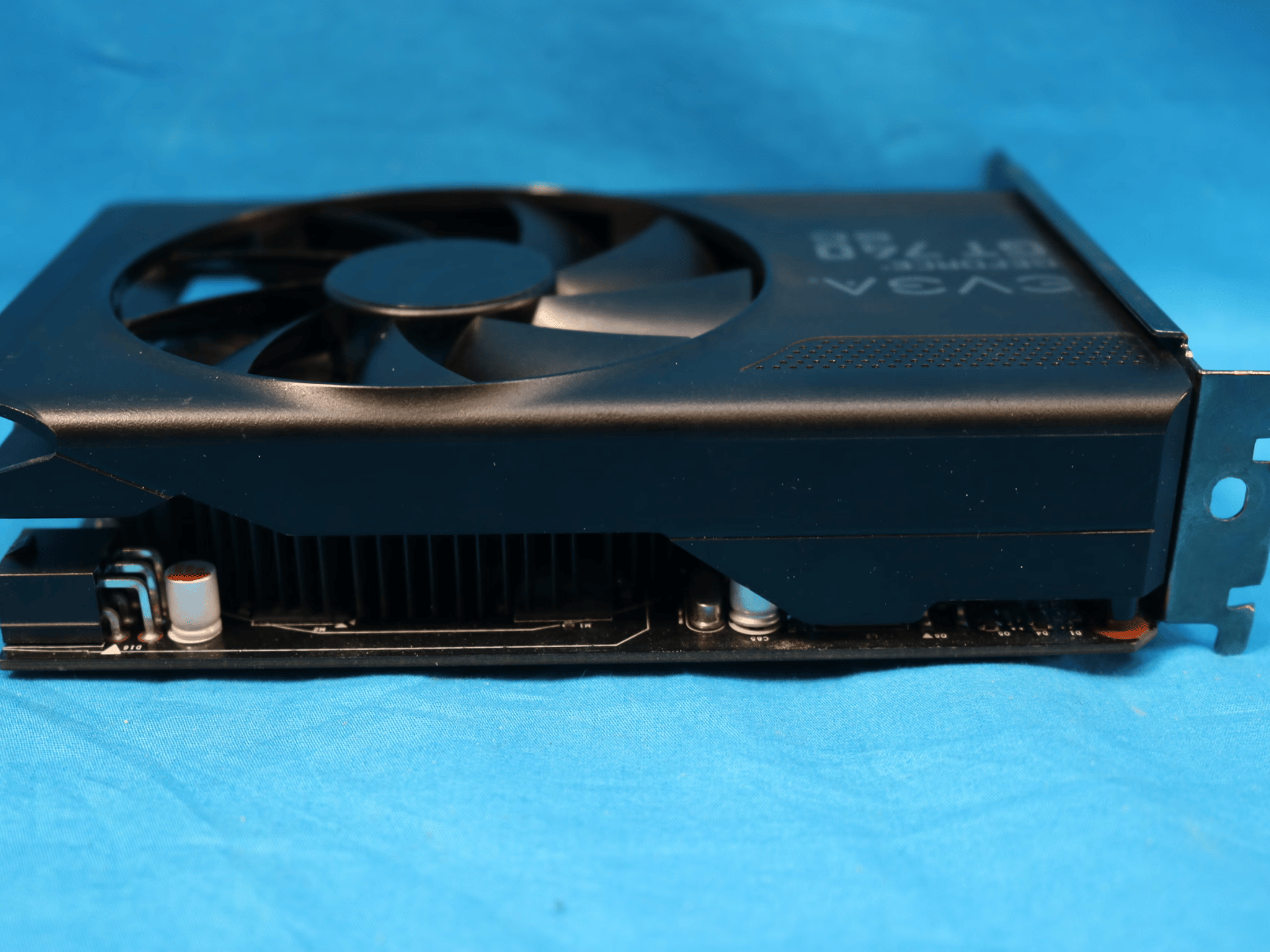 Dual Slot EVGA GeForce GT 740 SC 2GB GDDR5 Desktop GPU 02G-P4-3747-KR