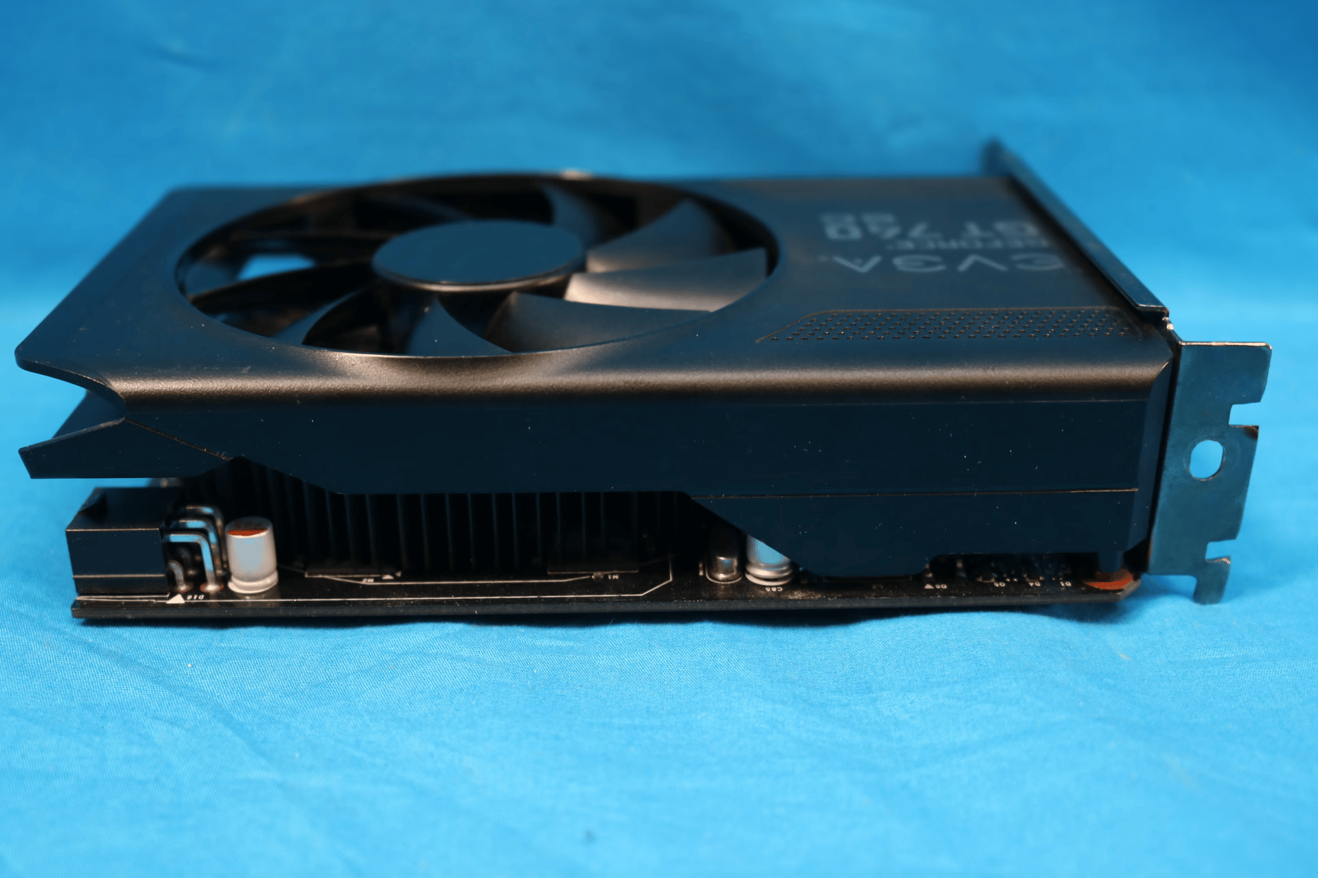 Dual Slot EVGA GeForce GT 740 SC 2GB GDDR5 Desktop GPU 02G-P4-3747-KR