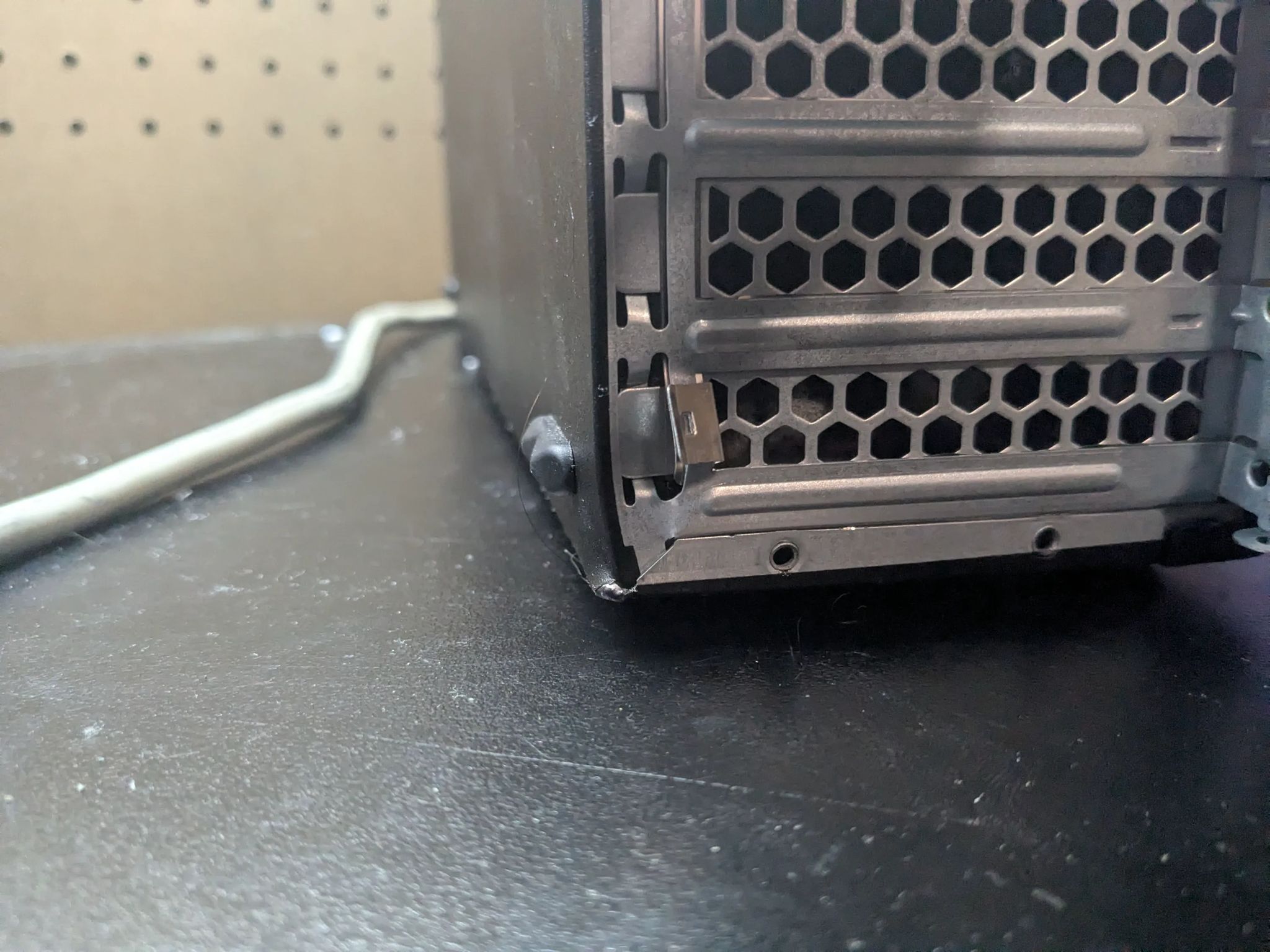 Minecraft/Roblox/Office Tower | Windows 11 | i3-6100, 16GB RAM, 480GB SSD, GT 1030, WiFi