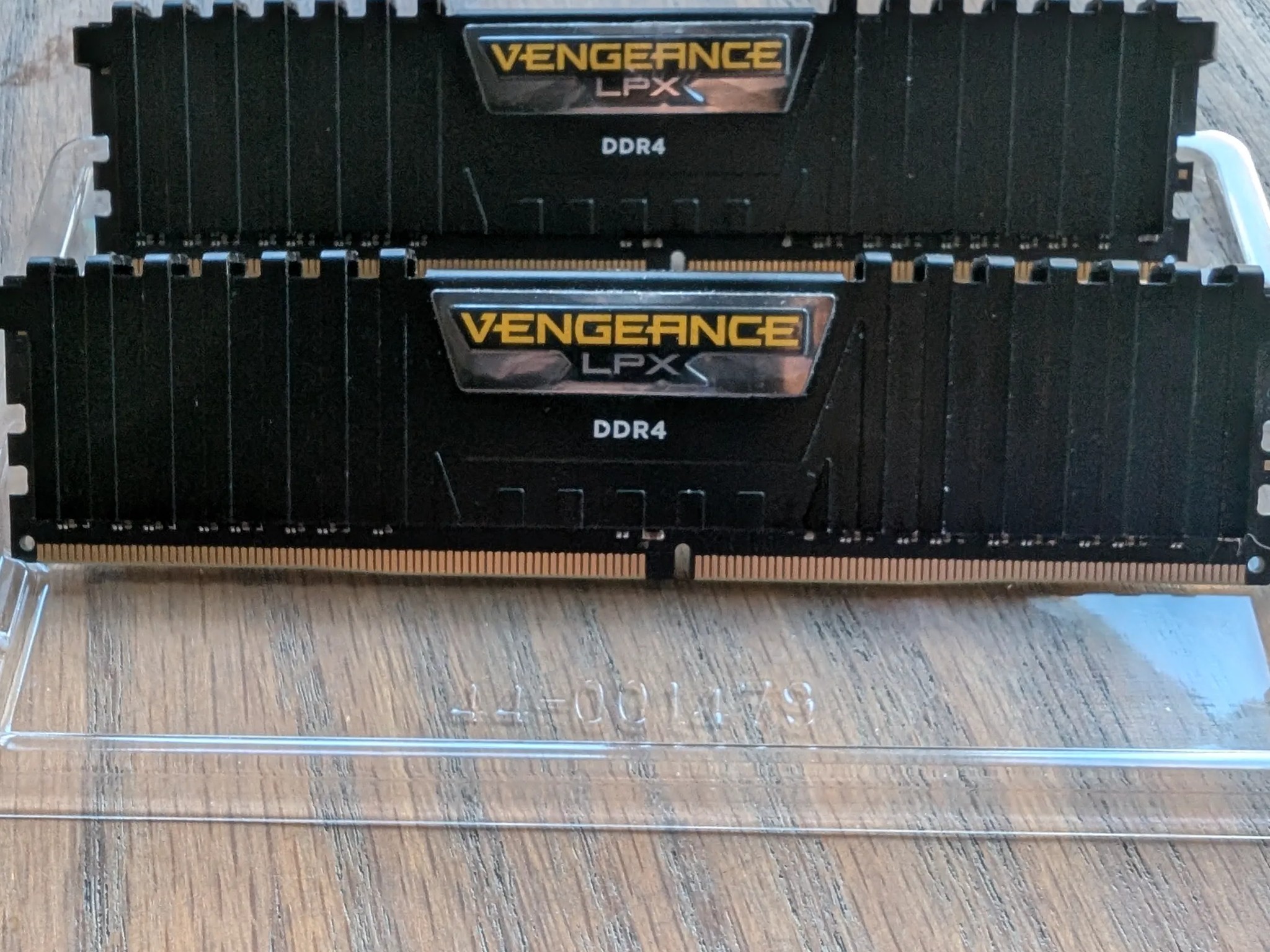 CORSAIR VENGEANCE LPX DDR4 RAM 16GB (2x8GB) 3600MHz CL18-22-22-42