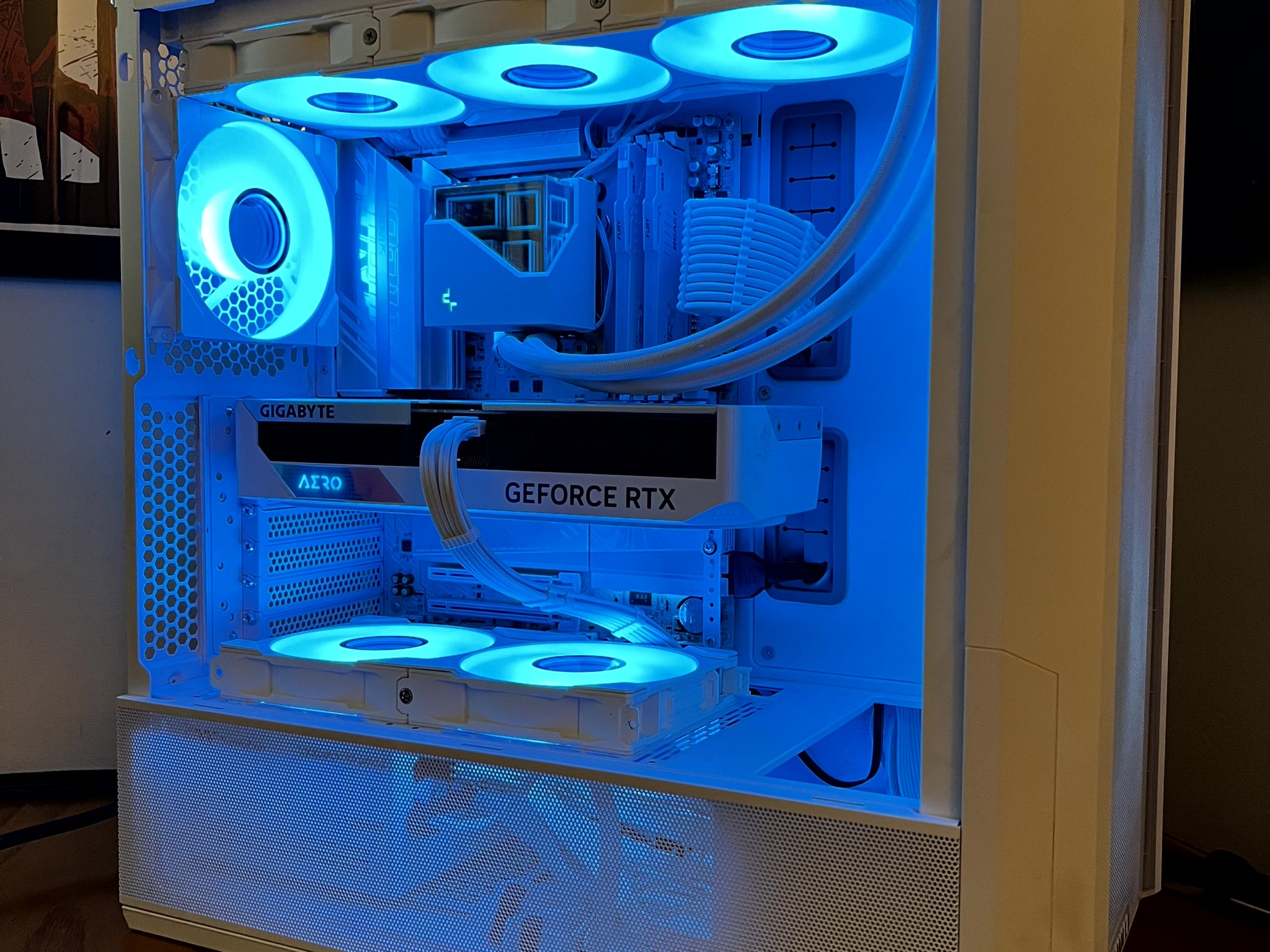 Arctic Wolf - Ryzen 7 7800X3d | Nvidia 4070 OC 12GB | 32GB @6000 MT/sec | 4TB NVME | 1000W Gold PSU