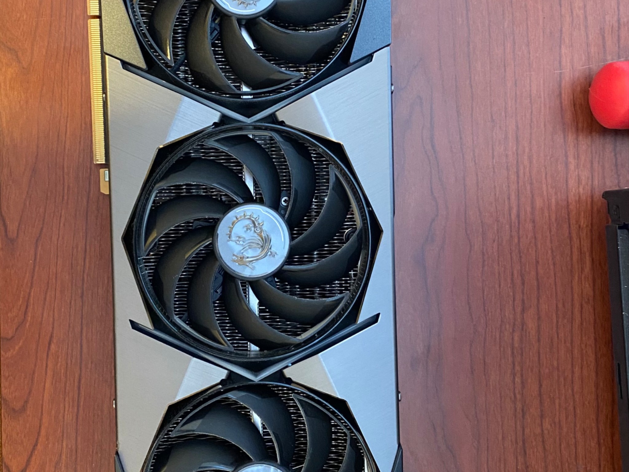 GeForce RTX™ 3090 Ti SUPRIM X 24G