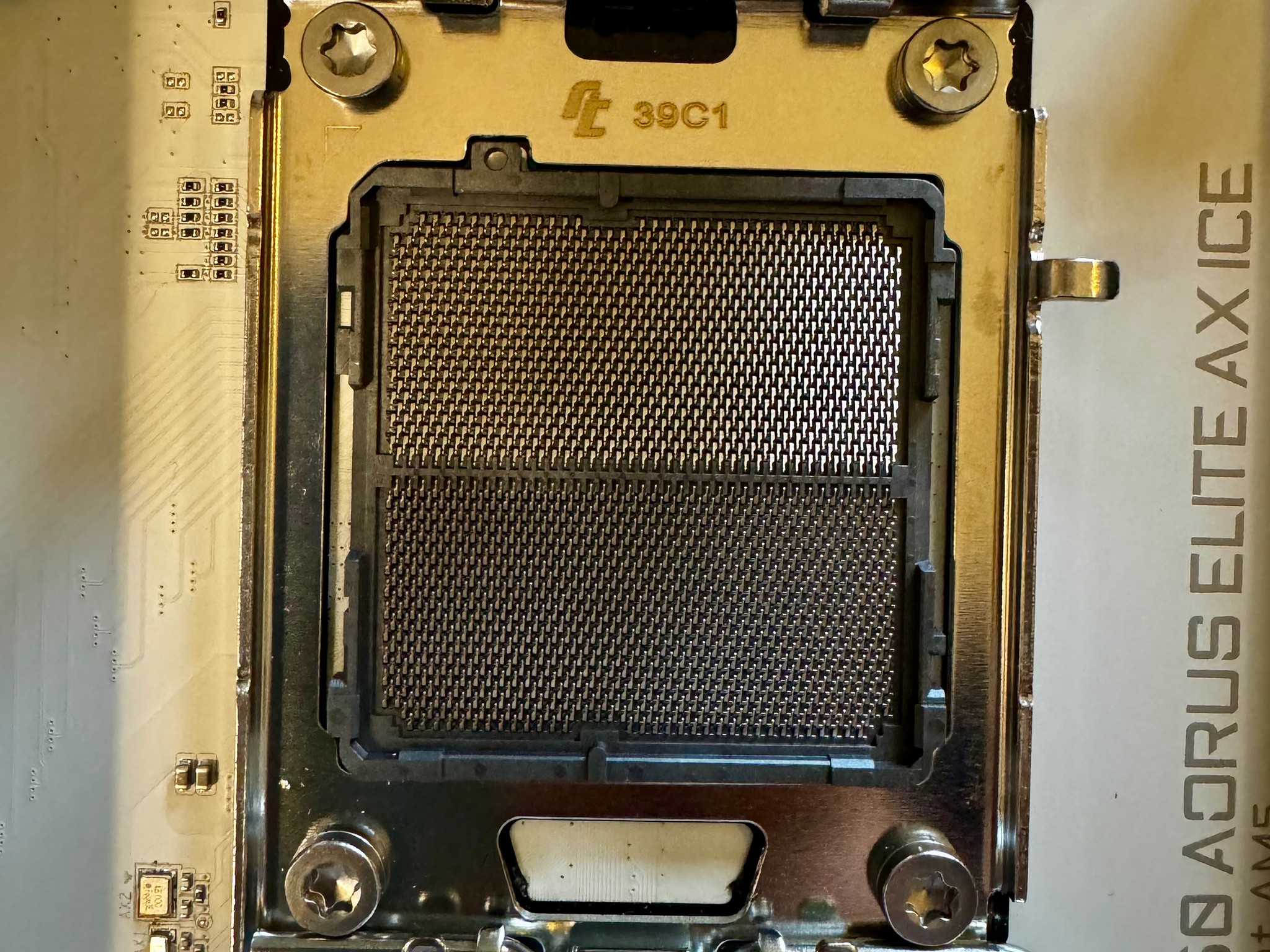 Gigabyte B650 AORUS ELITE AX ICE (DDR5, AM5)