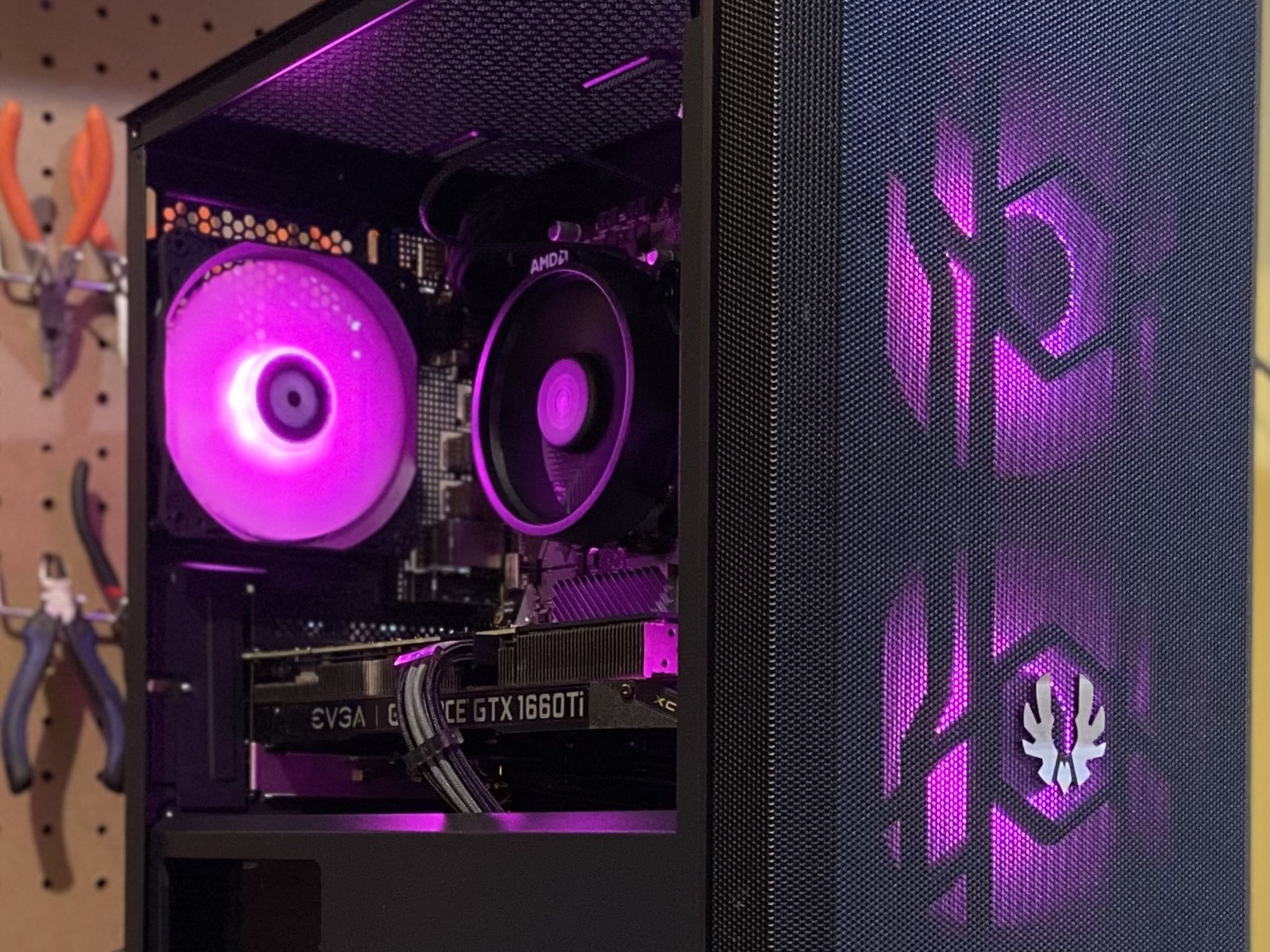 Ryzen 5 3600 || GTX 1660ti || 16GB RAM || 1TB NVMe || WiFi/BT