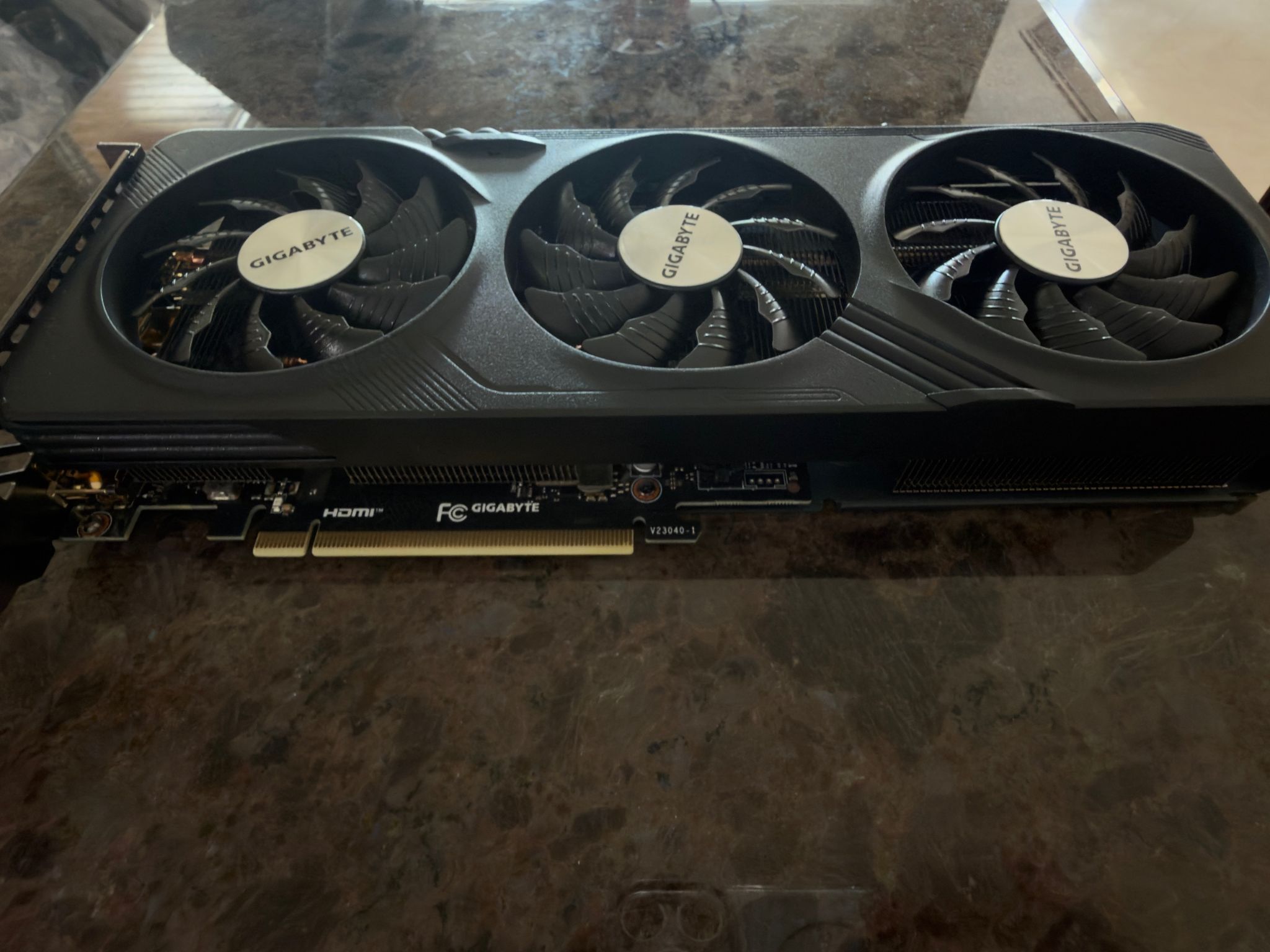 GIGABYTE GAMING OC GeForce RTX 4060