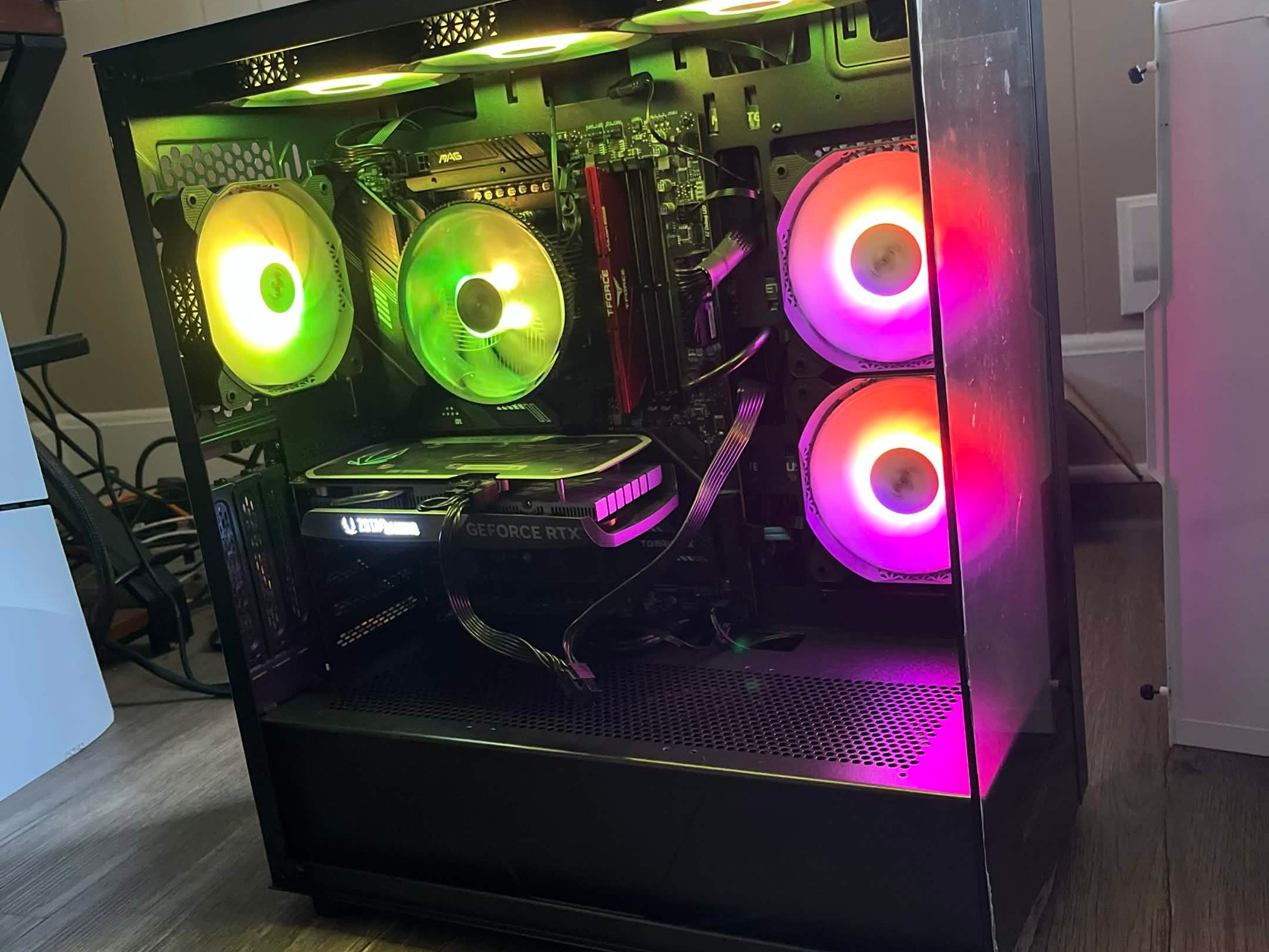 Custom Gaming PC & Monitor Bundle