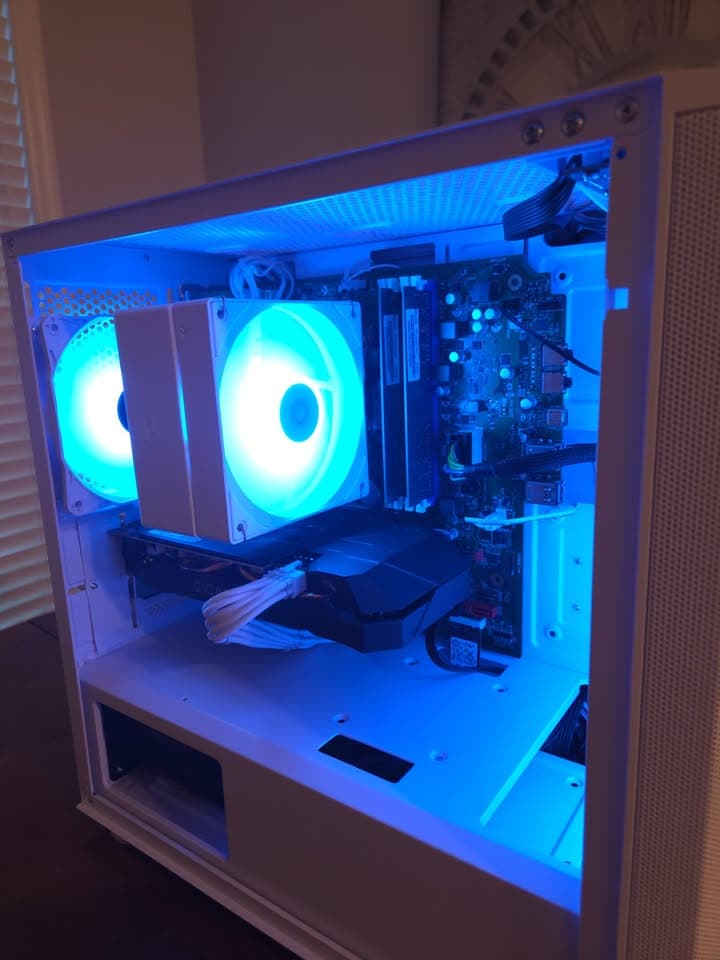 Custom White Gaming PC – i7-10700 / RTX 2060 – Fully Tested