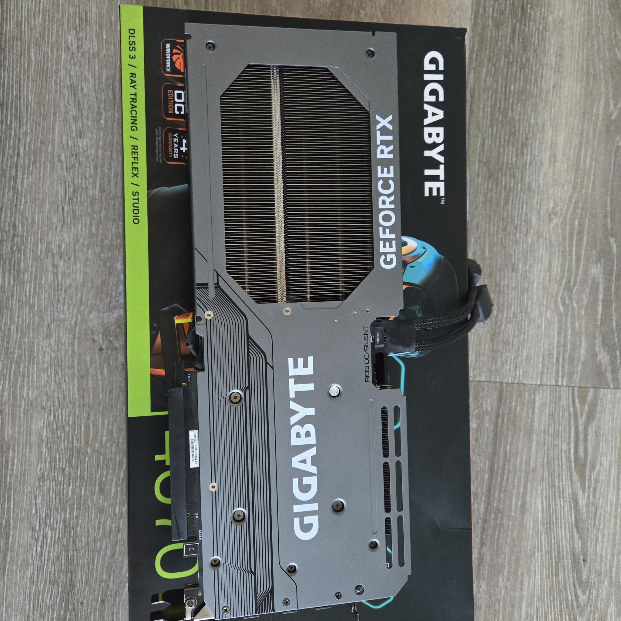 GIGABYTE GeForce RTX 4070 Ti GAMING OC 12GB