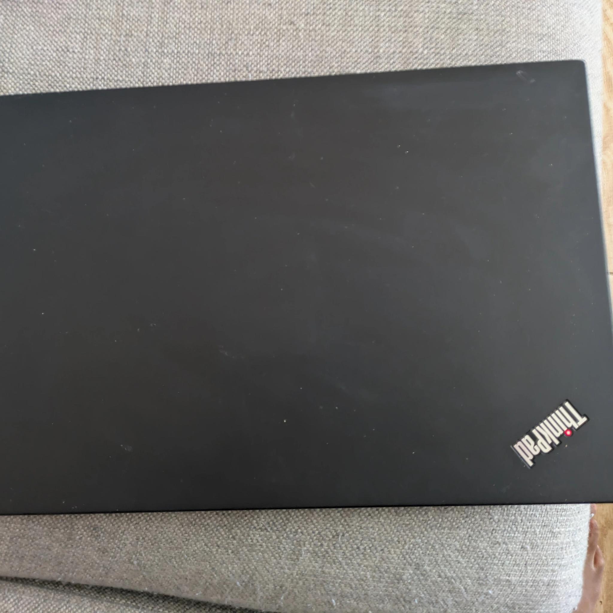 Lenovo Thinkpad T495 Ryzen 3500U / 512GB SSD / 12GB RAM / Linux Mint
