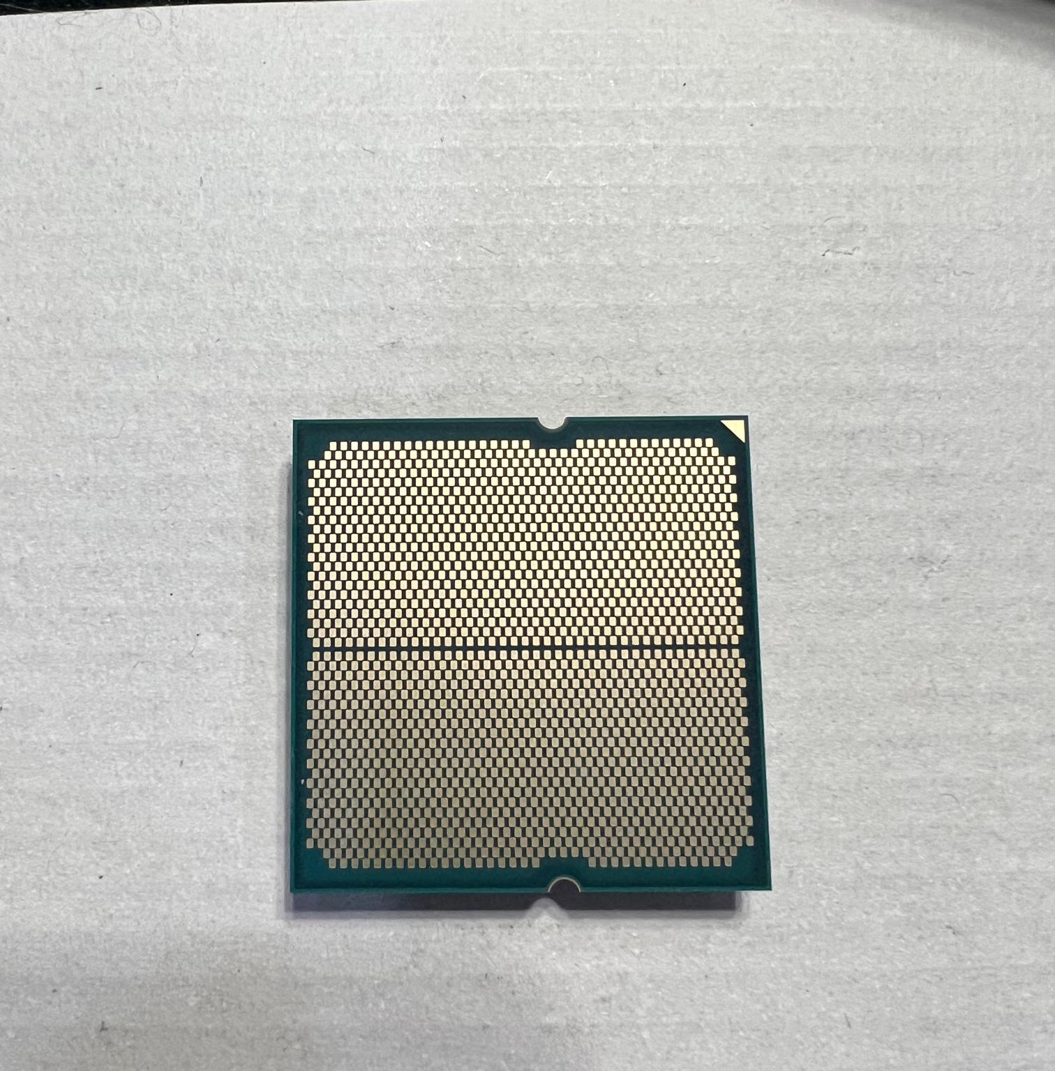 AMD Ryzen™ 7 7700X 8-Core, 16-Thread Unlocked Desktop Processor