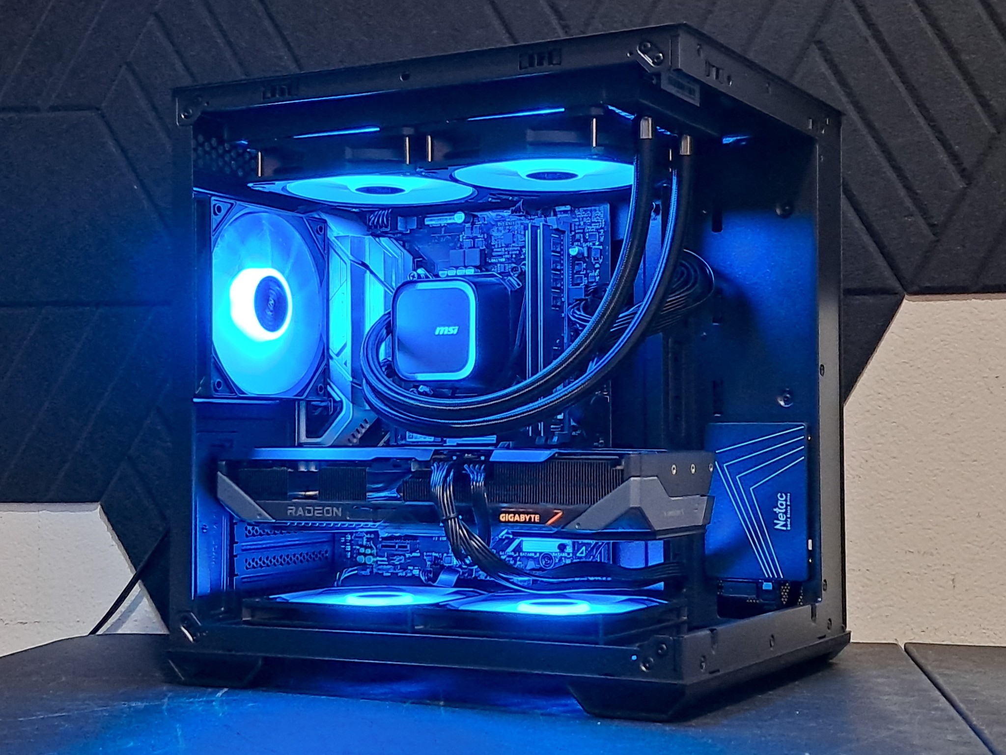 ⛈️1440p Gaming Beast⛈️PCIe 5.0 | RX 9070 GRE | 6-core Intel | WiFi!
