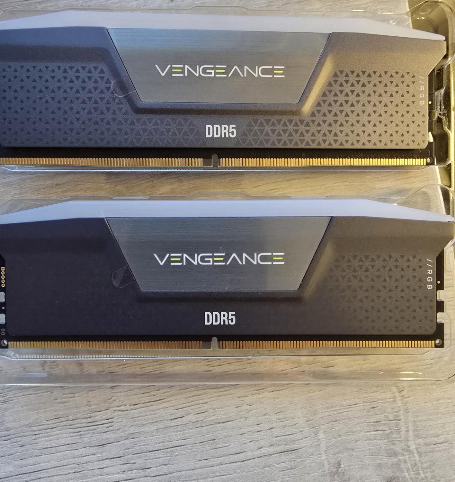 4 X 16 GB Stick of DDR 5 Corsair Vengeance