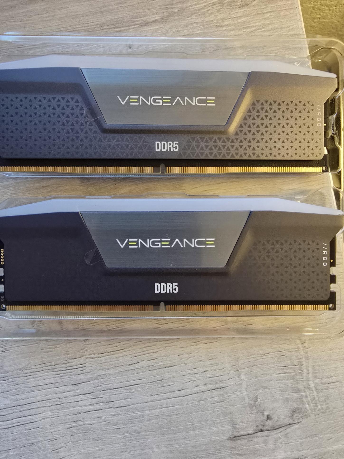4 X 16 GB Stick of DDR 5 Corsair Vengeance
