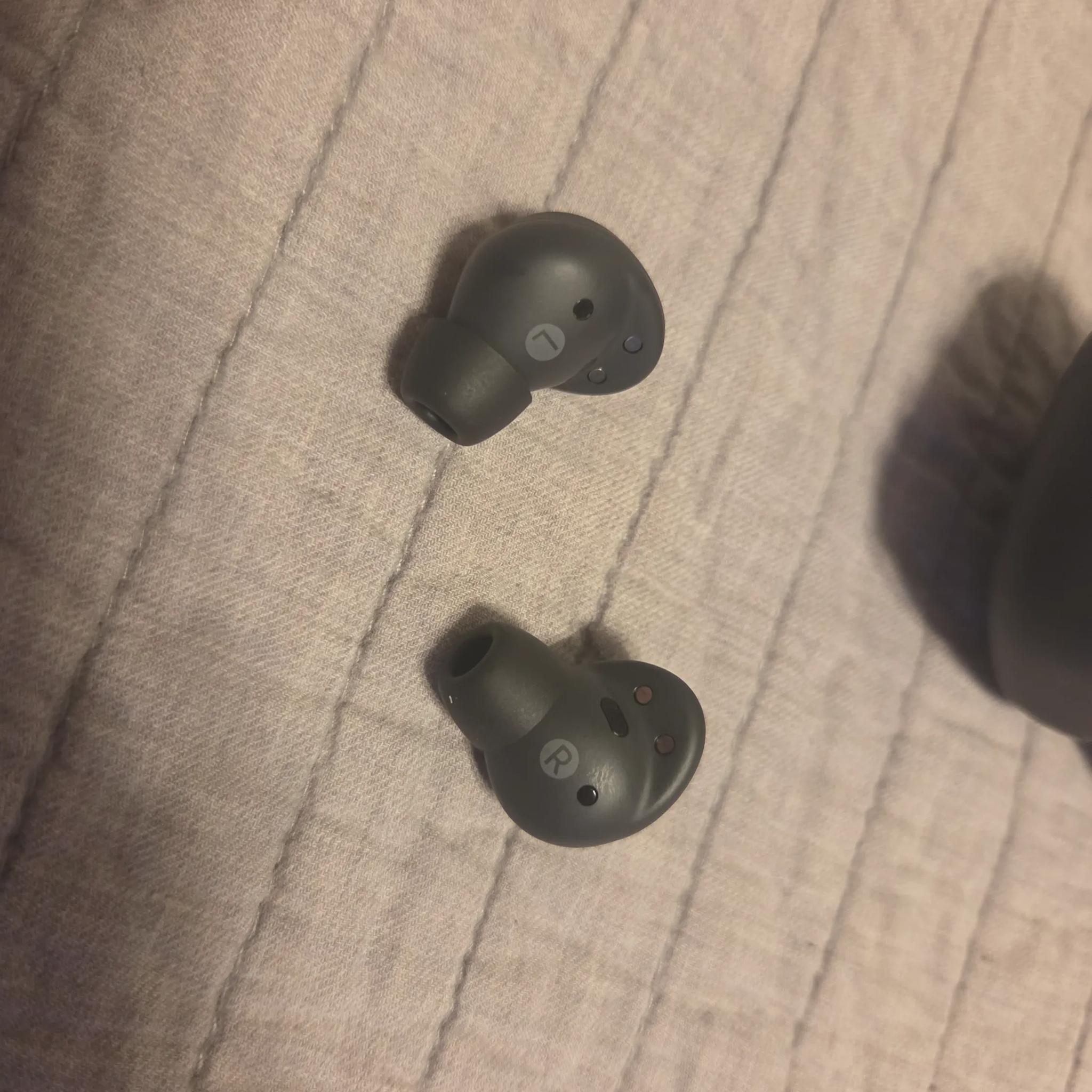 Samsung Galaxy buds Pro 2 | Black | Fair Condition